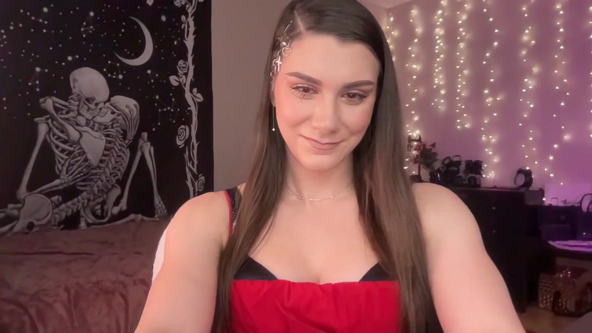 Gallery image thumbnail from FoxyHeartz's myfreecams stream on, 02/17/2025, 14:41 image 6 of 20