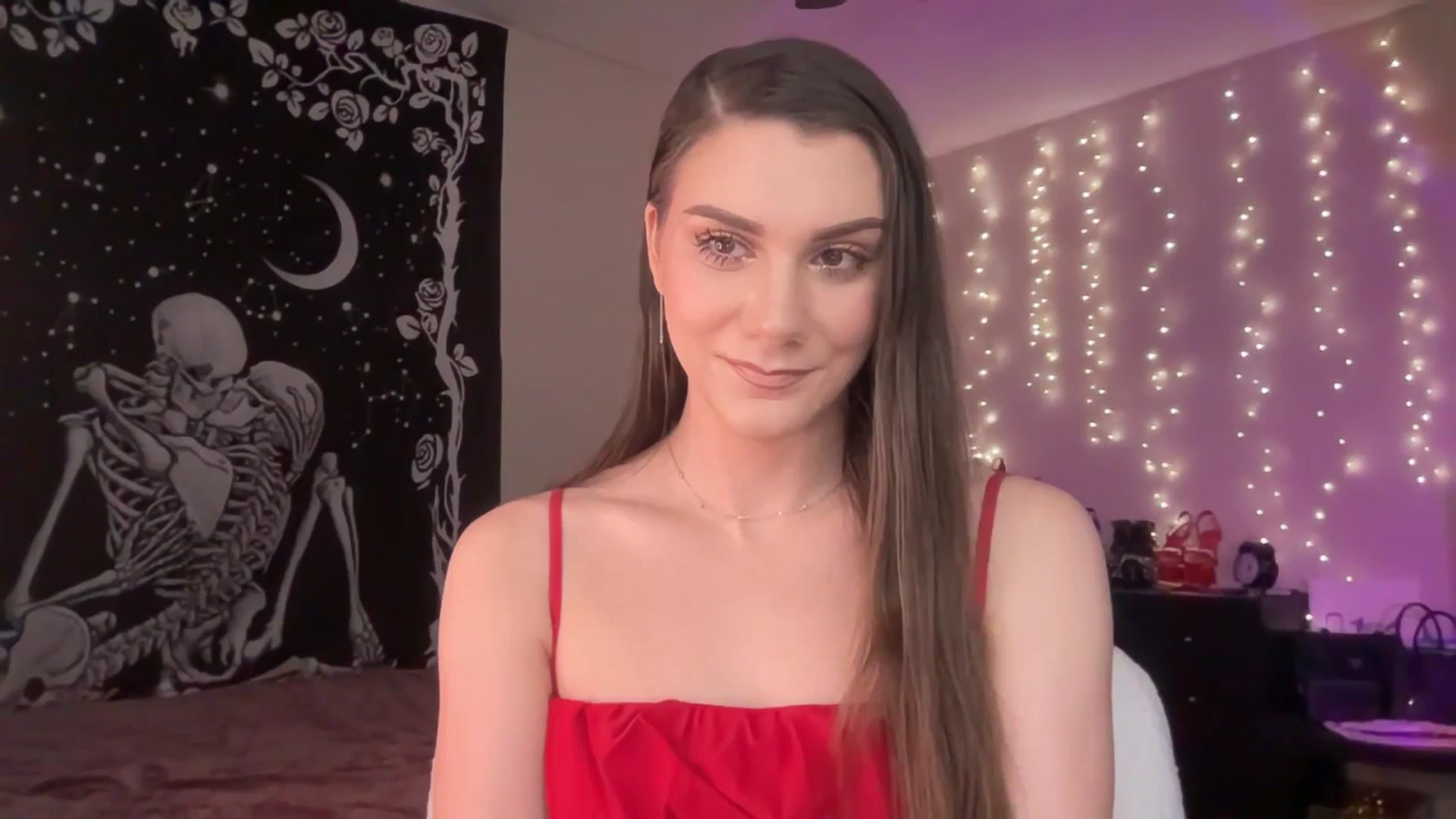 Gallery image thumbnail from FoxyHeartz's myfreecams stream on, 02/18/2025, 10:32 image 12 of 20