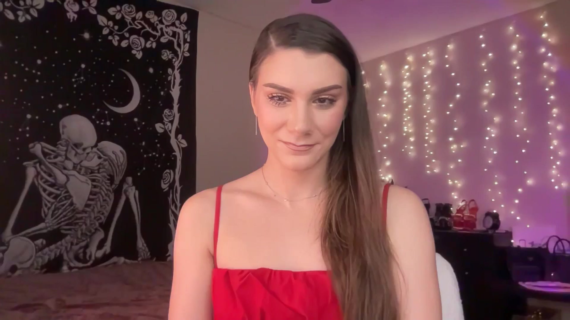 Gallery image thumbnail from FoxyHeartz's myfreecams stream on, 02/18/2025, 10:32 image 10 of 20