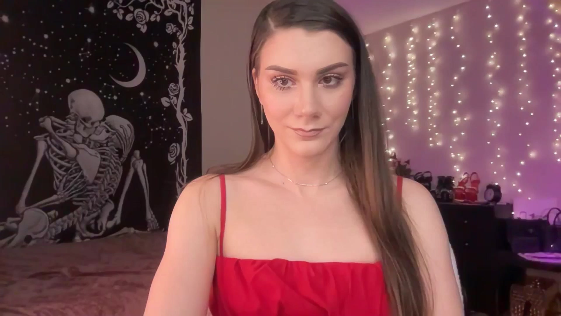 Gallery image thumbnail from FoxyHeartz's myfreecams stream on, 02/18/2025, 10:32 image 19 of 20