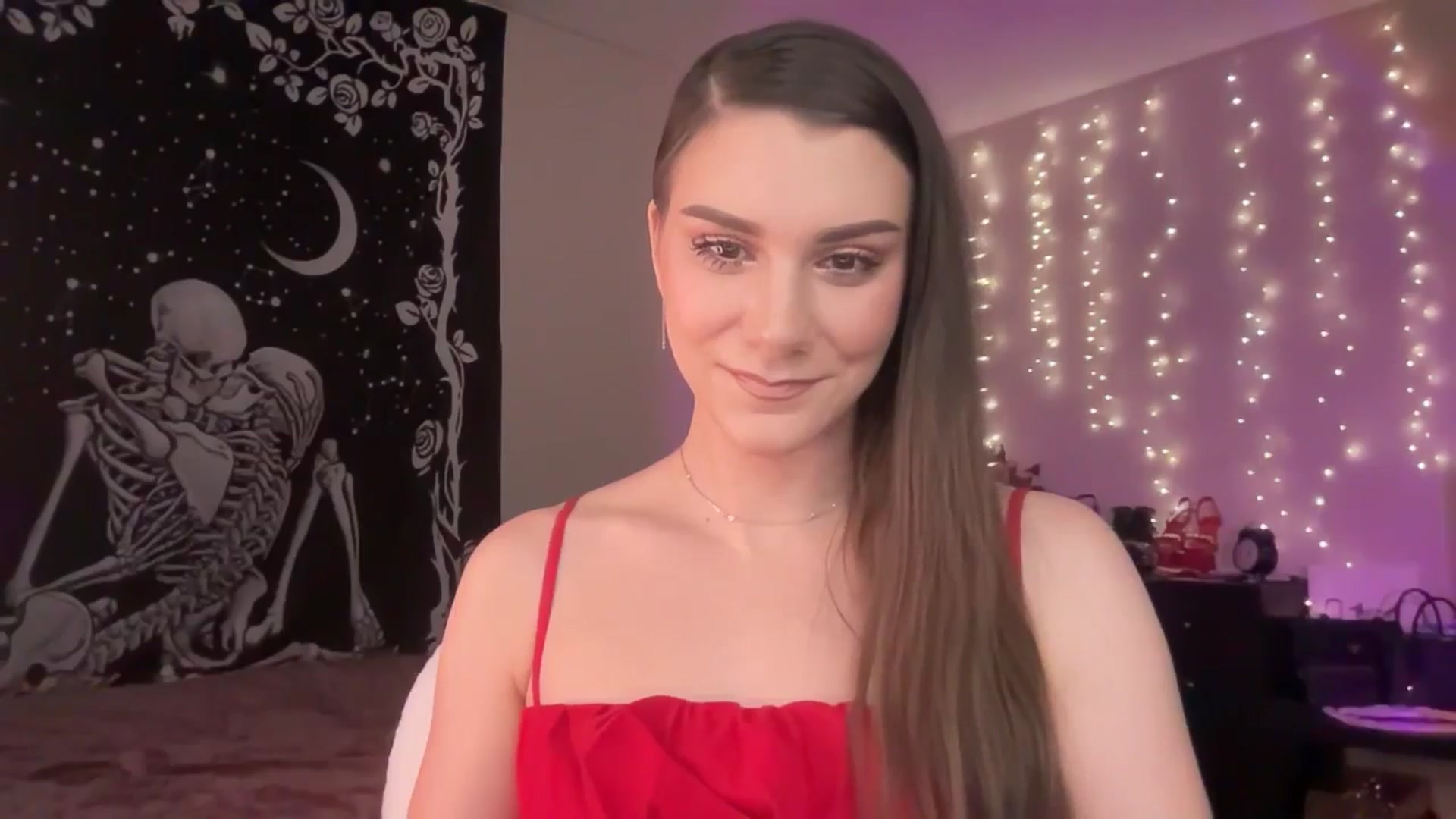 Gallery image thumbnail from FoxyHeartz's myfreecams stream on, 02/18/2025, 10:32 image 6 of 20