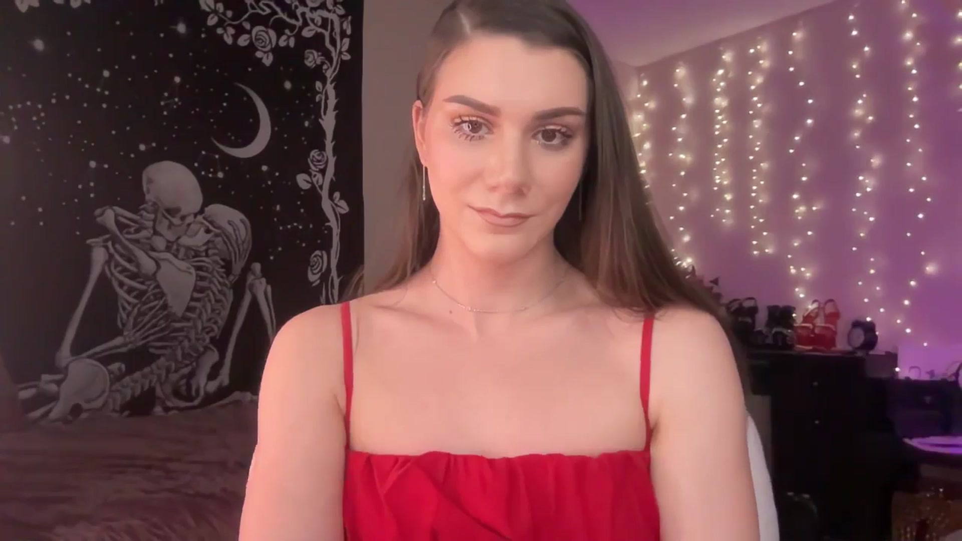 Gallery image thumbnail from FoxyHeartz's myfreecams stream on, 02/18/2025, 12:11 image 3 of 20