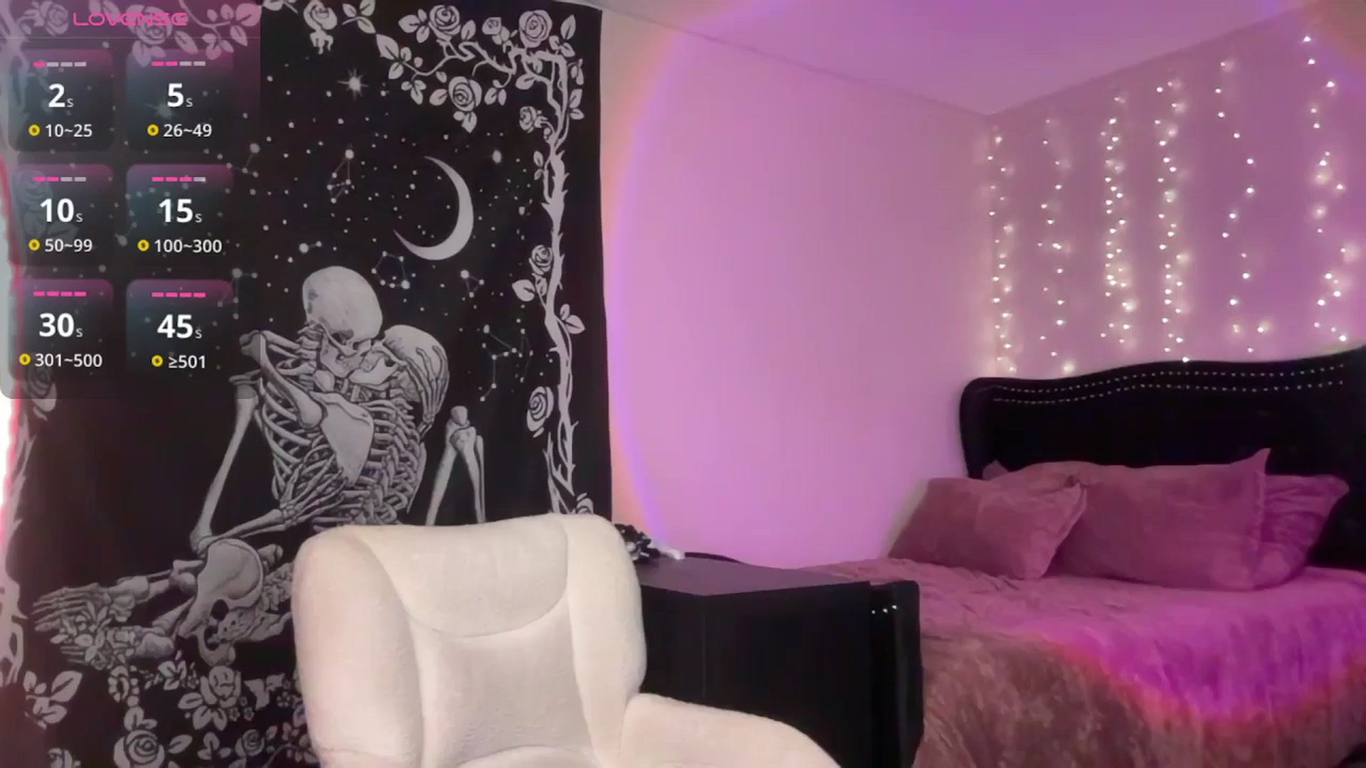Gallery image thumbnail from FoxyHeartz's myfreecams stream on, 09/24/2025, 09:41 image 17 of 20
