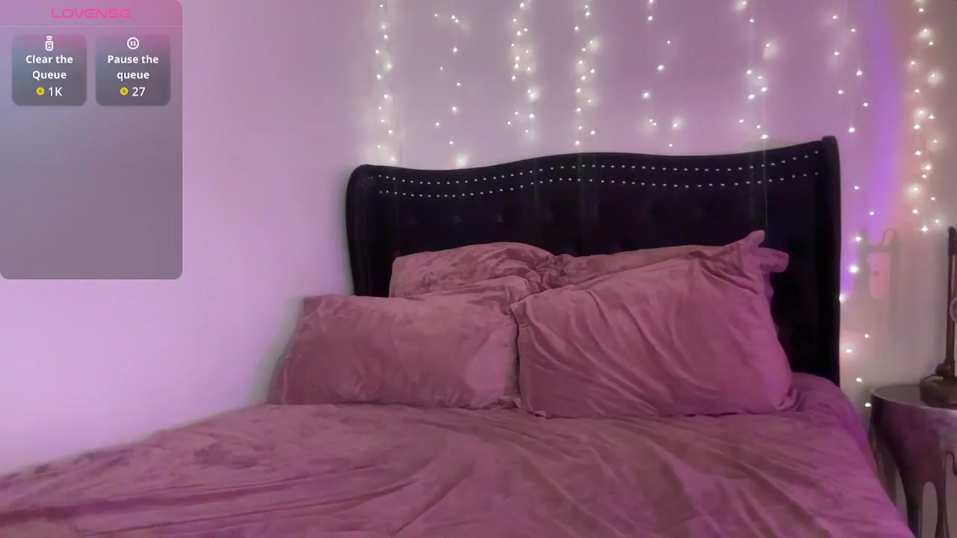 Gallery image thumbnail from FoxyHeartz's myfreecams stream on, 09/29/2025, 16:29 image 20 of 20