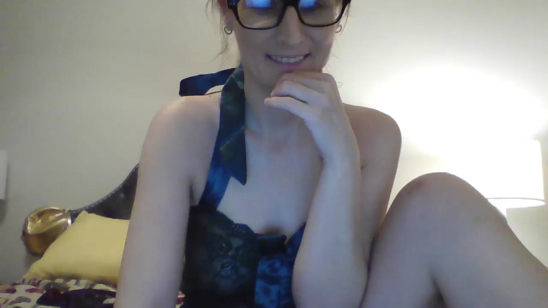 Gallery image thumbnail from FoxyInferno's myfreecams stream on, 09/30/2024, 02:02 image 16 of 20