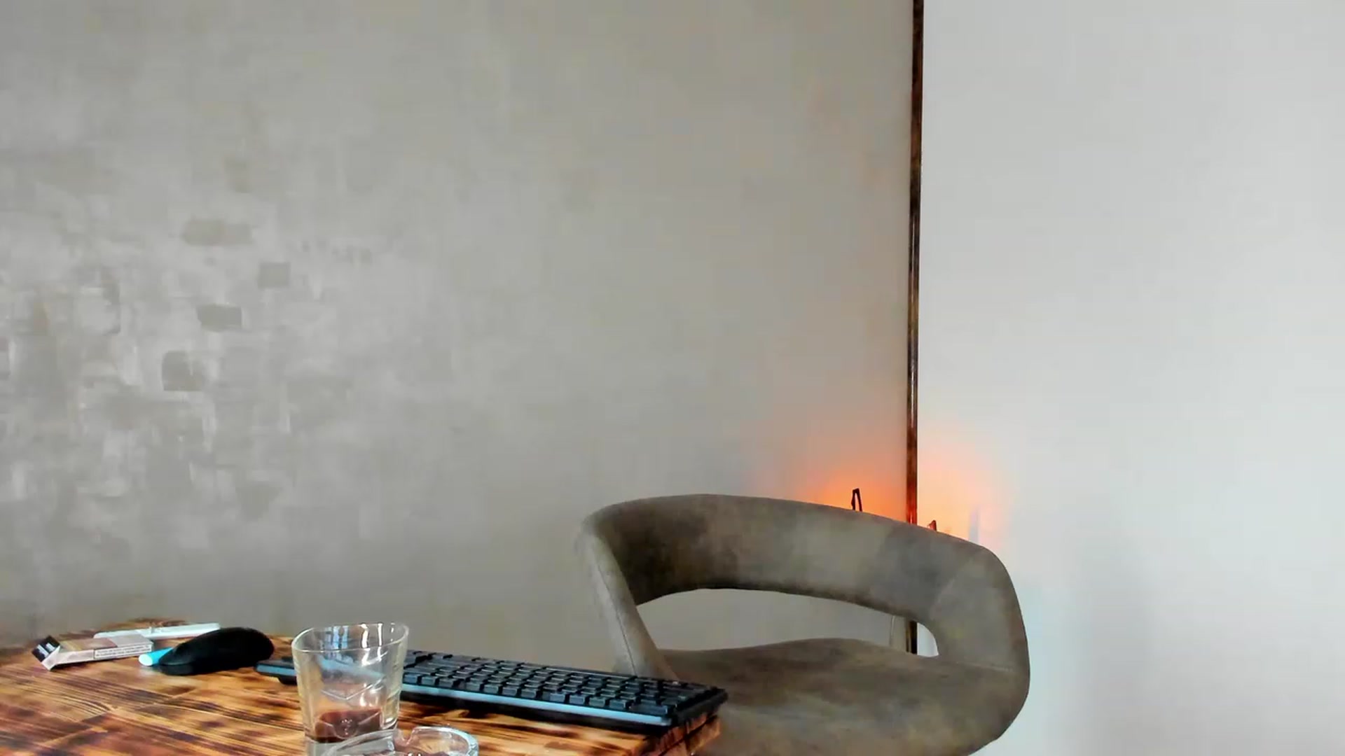 Gallery image thumbnail from FoxyLarysa's myfreecams stream on, 01/04/2023, 08:32 image 10 of 20