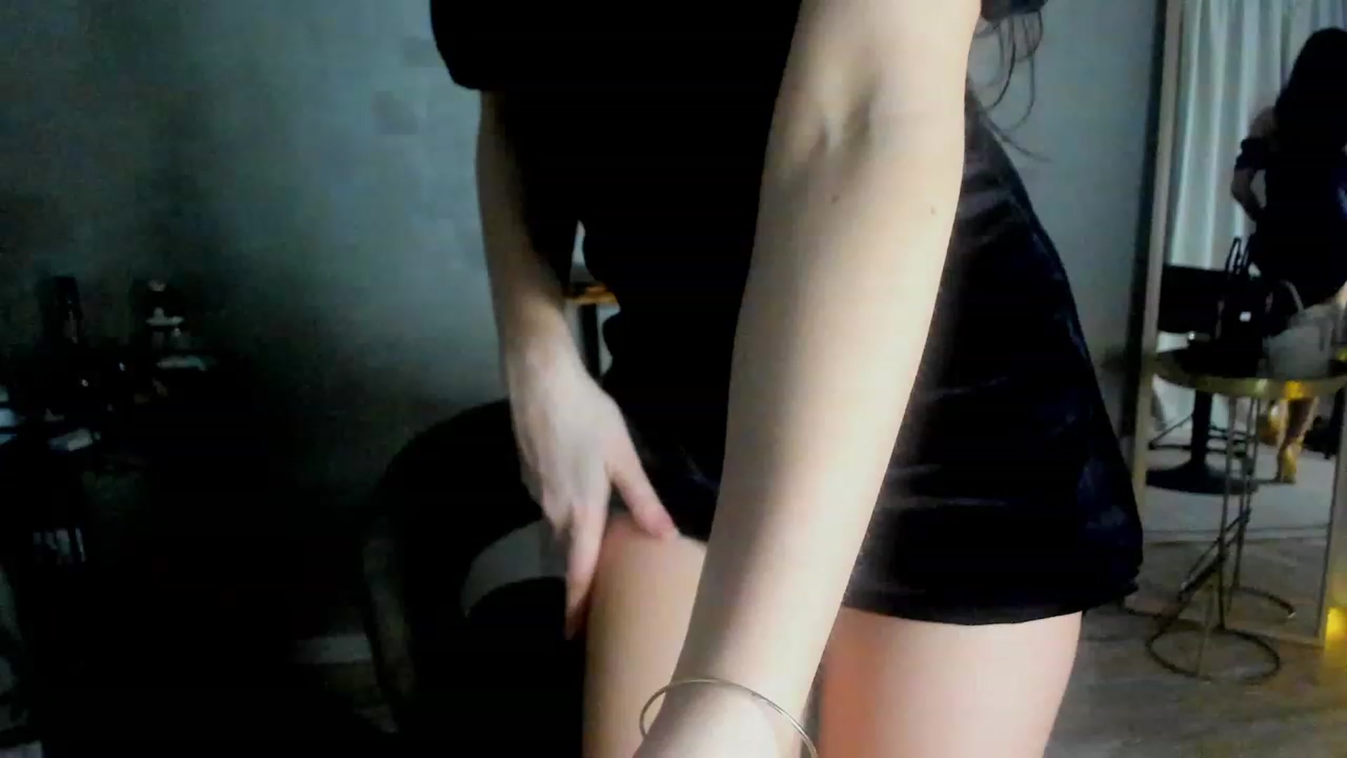 Gallery image thumbnail from FoxyLarysa's myfreecams stream on, 01/29/2023, 22:30 image 8 of 20