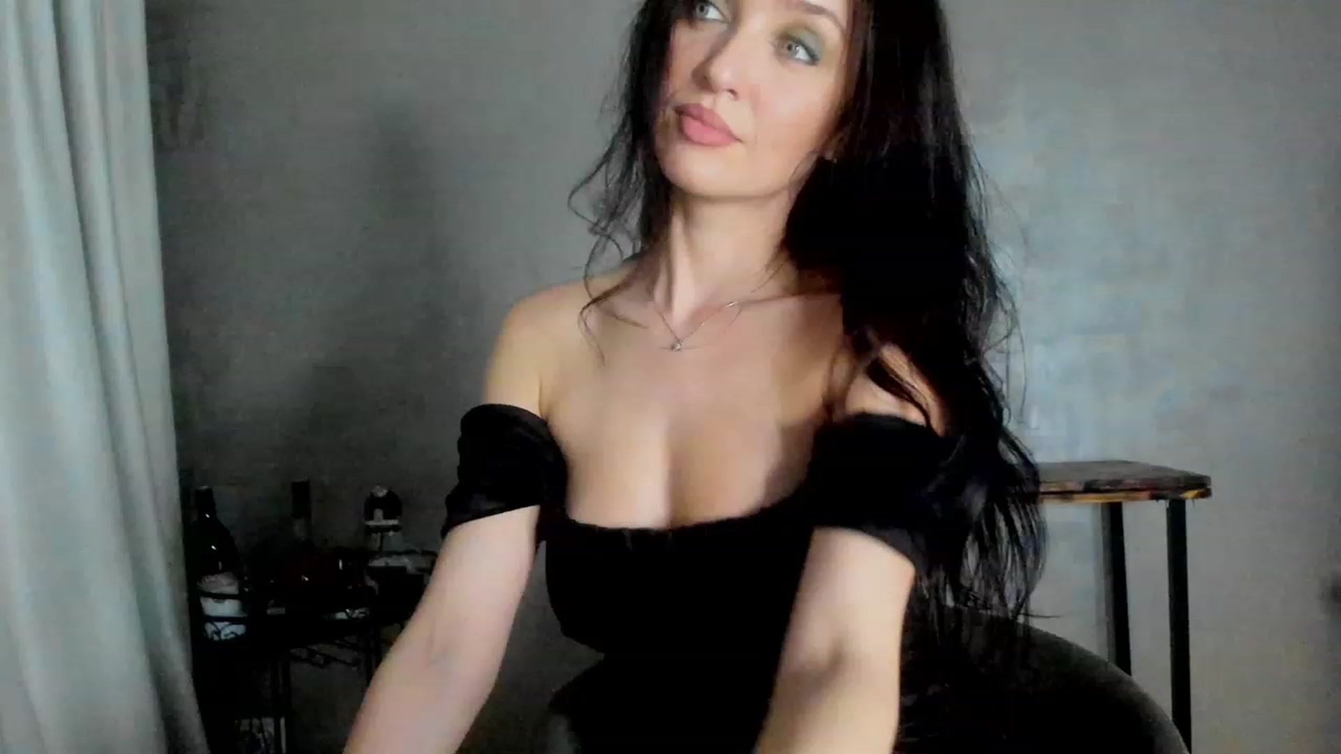 Gallery image thumbnail from FoxyLarysa's myfreecams stream on, 01/29/2023, 22:30 image 2 of 20