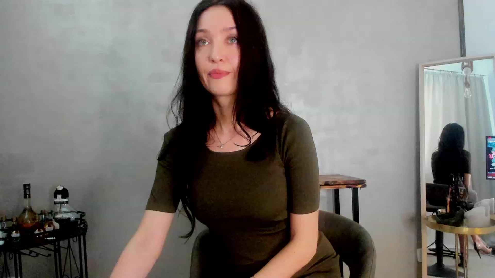 Gallery image thumbnail from FoxyLarysa's myfreecams stream on, 01/30/2023, 12:11 image 3 of 20