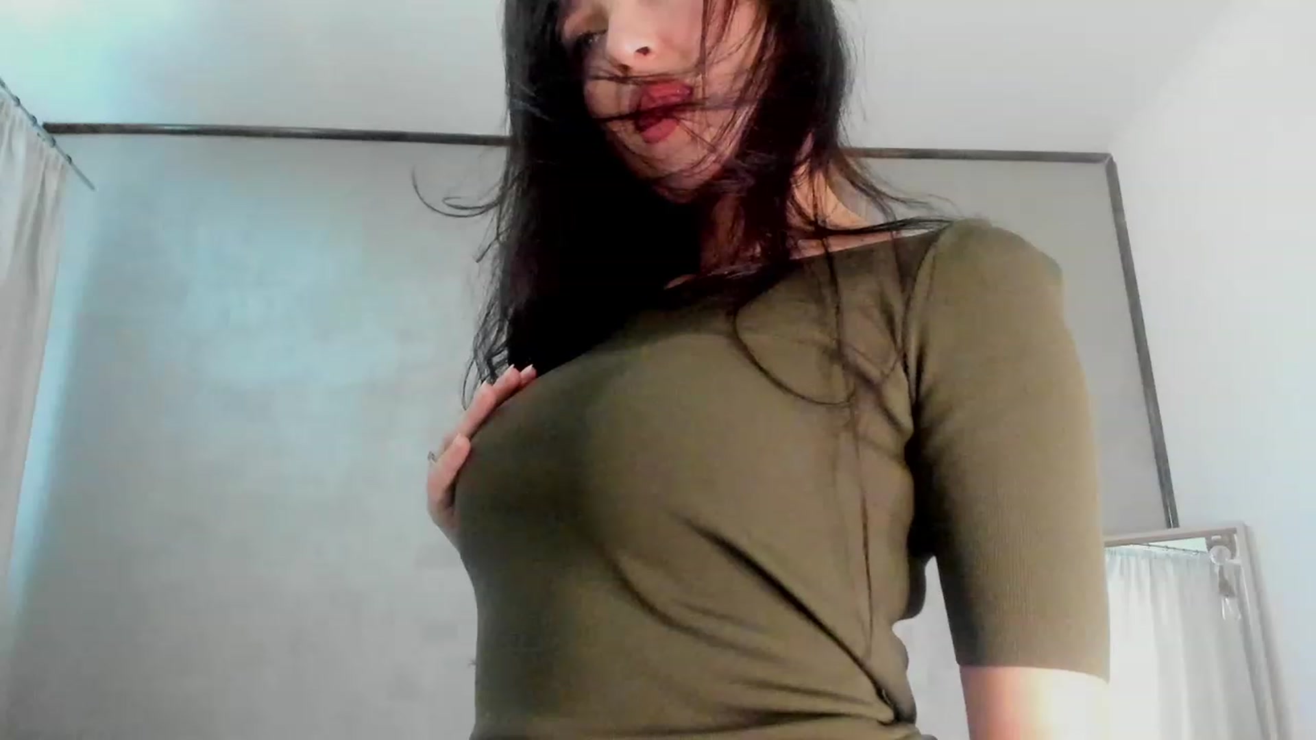 Gallery image thumbnail from FoxyLarysa's myfreecams stream on, 01/30/2023, 12:11 image 5 of 20