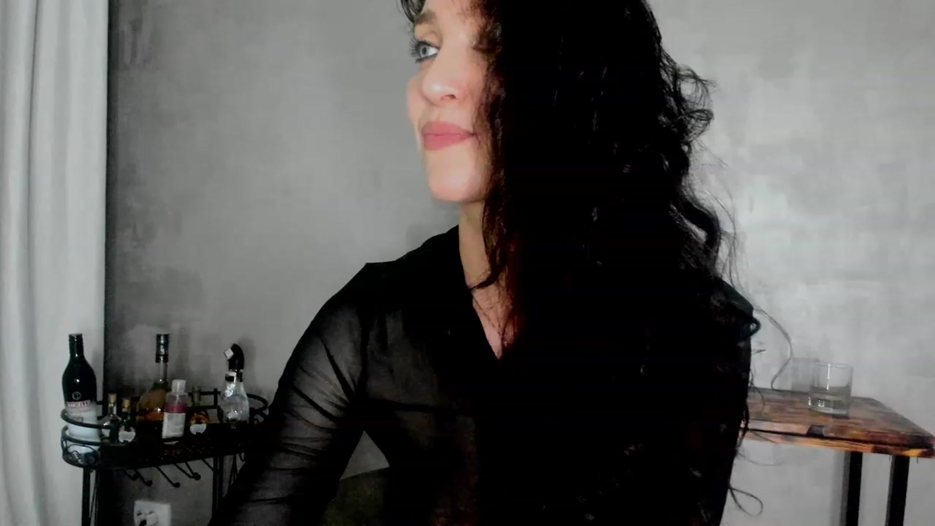 Gallery image thumbnail from FoxyLarysa's myfreecams stream on, 02/05/2023, 21:18 image 16 of 20