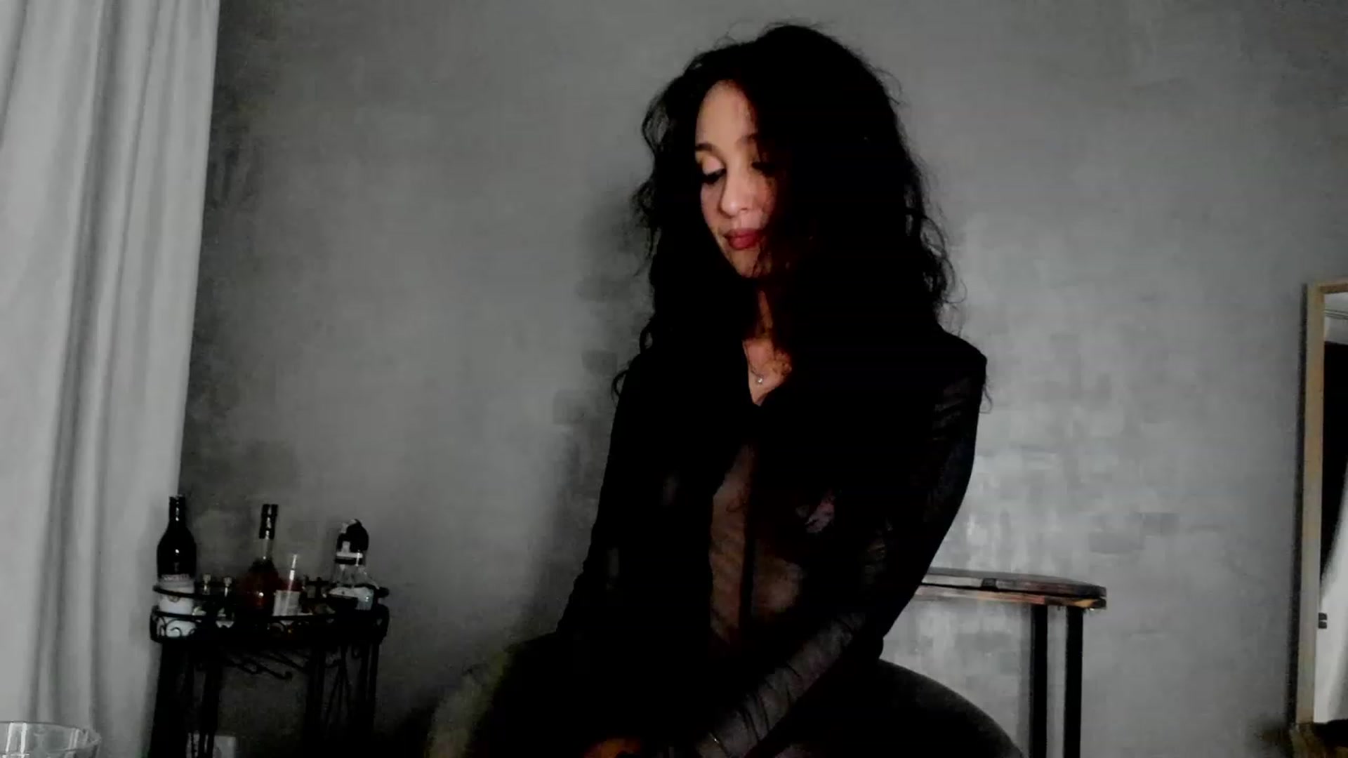 Gallery image thumbnail from FoxyLarysa's myfreecams stream on, 02/05/2023, 21:18 image 10 of 20