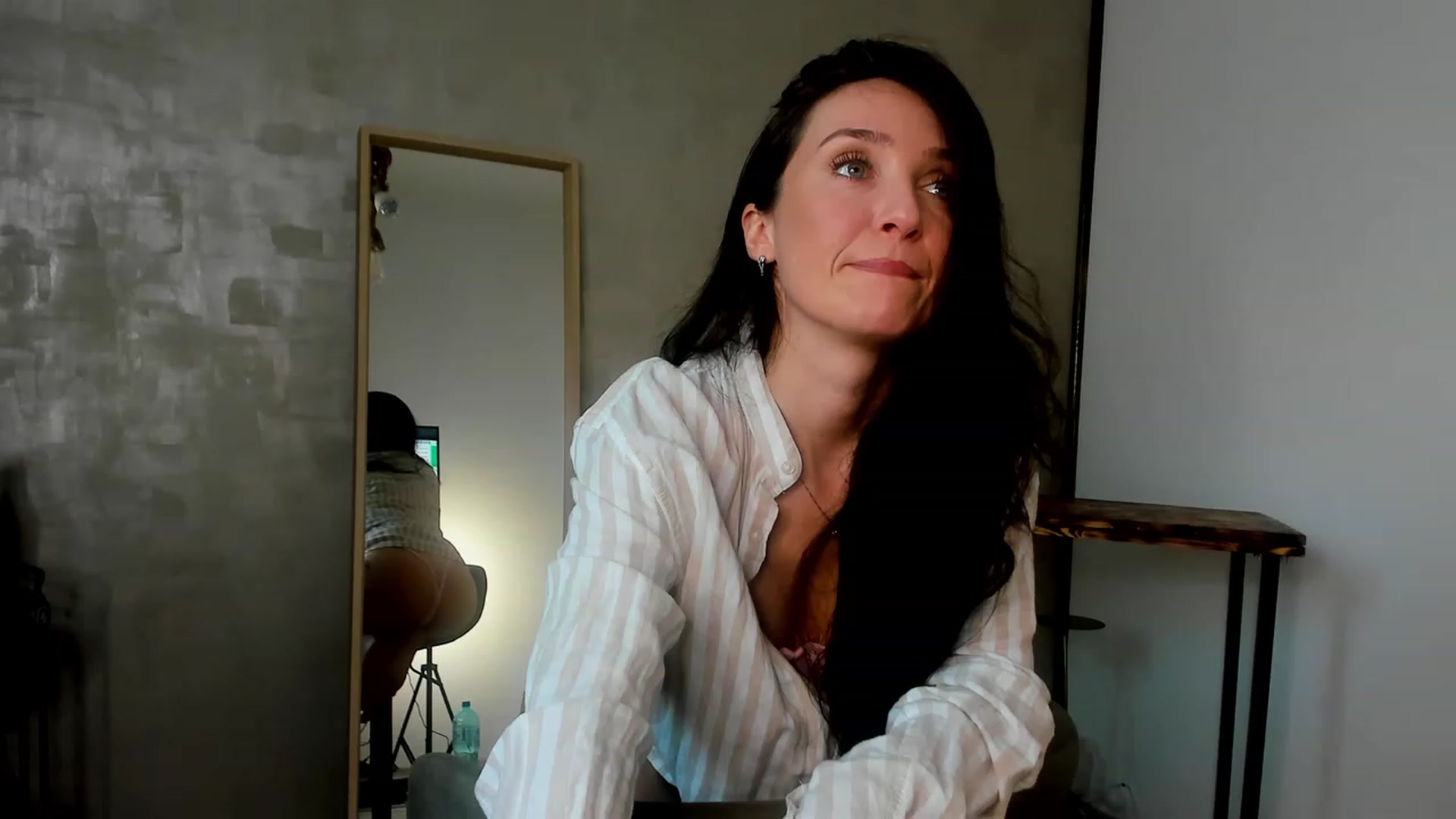 Gallery image thumbnail from FoxyLarysa's myfreecams stream on, 02/14/2023, 06:28 image 12 of 20