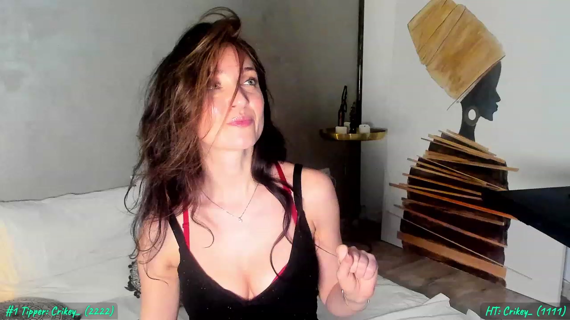 Gallery image thumbnail from FoxyLarysa's myfreecams stream on, 03/05/2023, 21:27 image 4 of 20