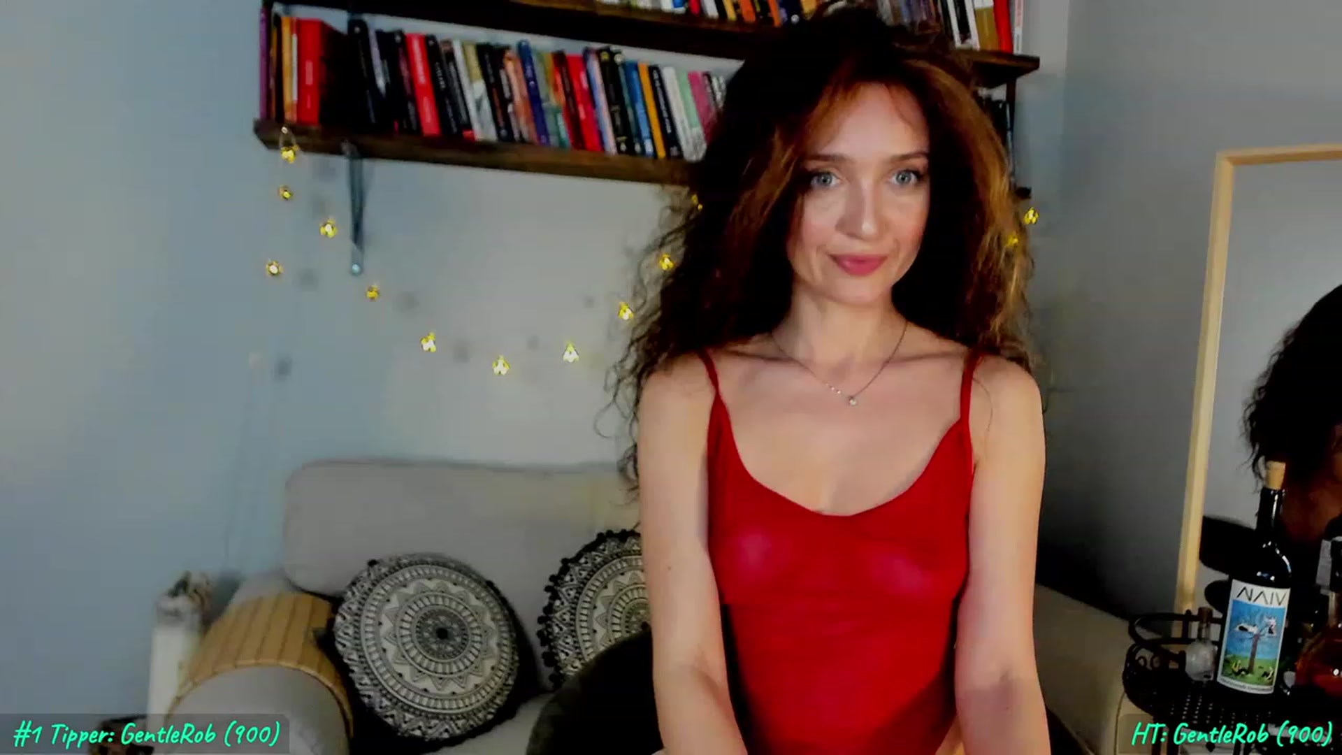 Gallery image thumbnail from FoxyLarysa's myfreecams stream on, 03/17/2023, 22:05 image 17 of 20