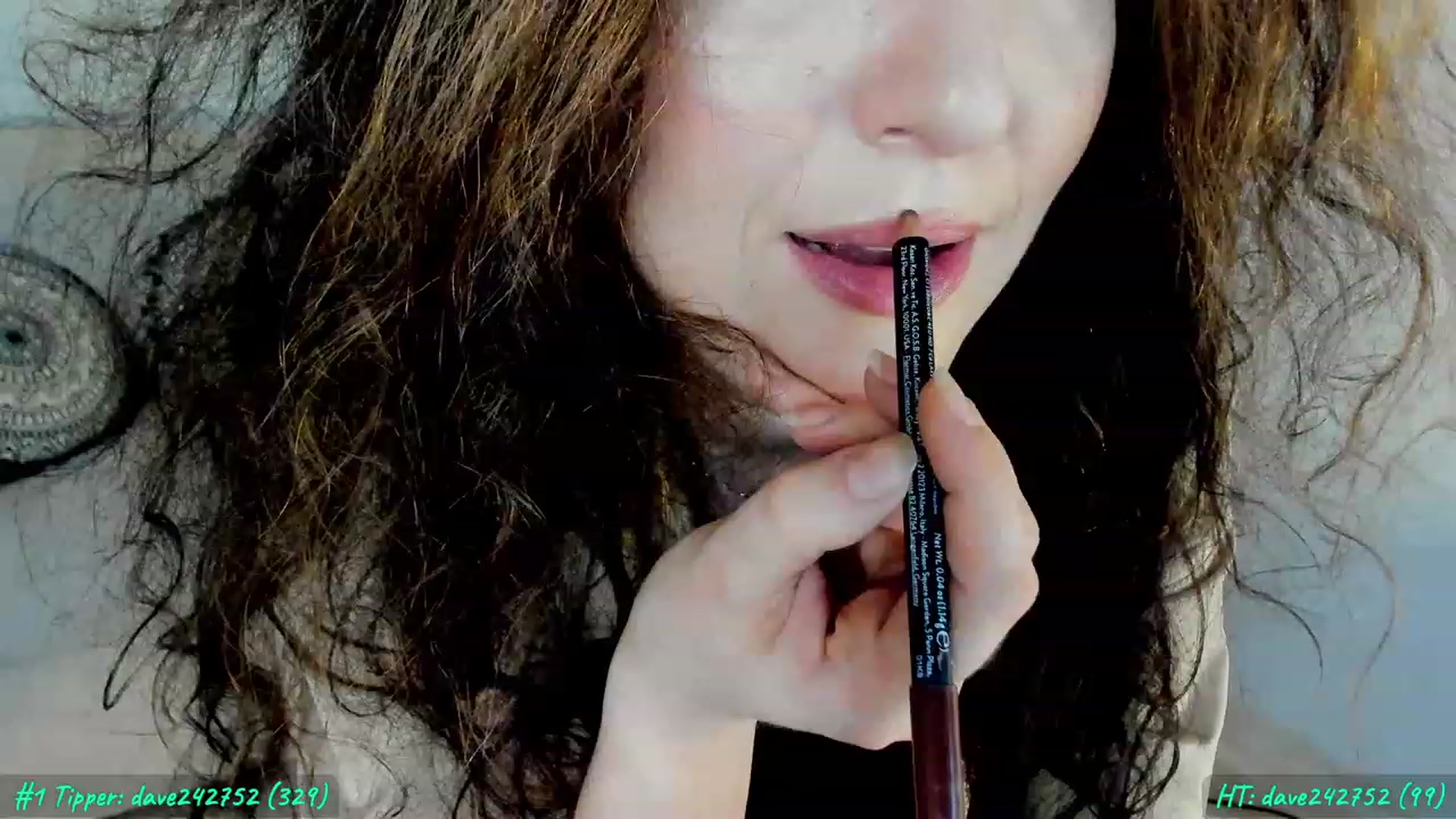 Gallery image thumbnail from FoxyLarysa's myfreecams stream on, 03/17/2023, 22:05 image 2 of 20