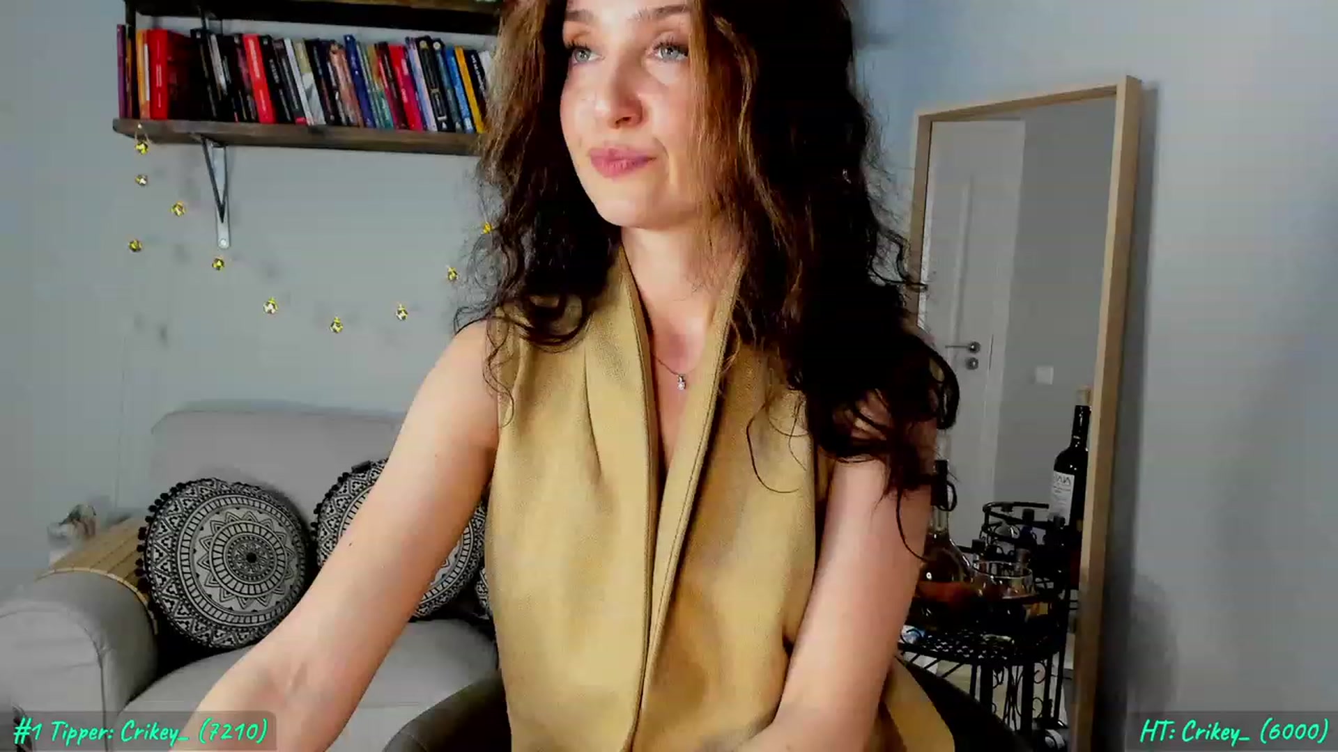 Gallery image thumbnail from FoxyLarysa's myfreecams stream on, 03/24/2023, 19:24 image 11 of 20