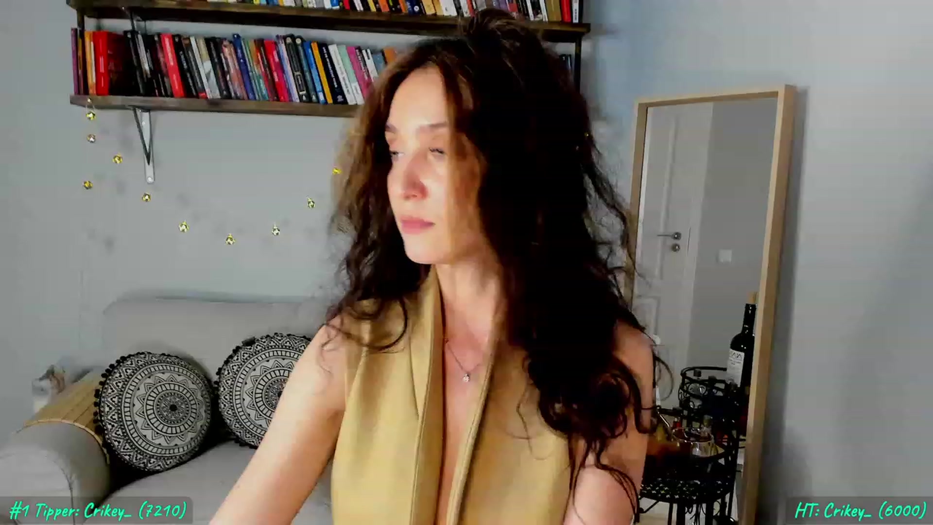 Gallery image thumbnail from FoxyLarysa's myfreecams stream on, 03/24/2023, 19:24 image 14 of 20