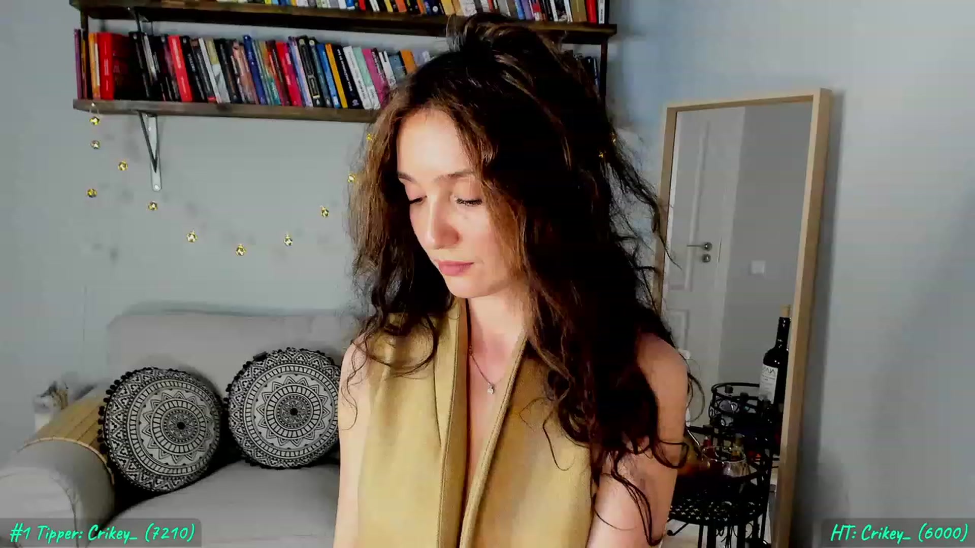 Gallery image thumbnail from FoxyLarysa's myfreecams stream on, 03/24/2023, 19:24 image 15 of 20