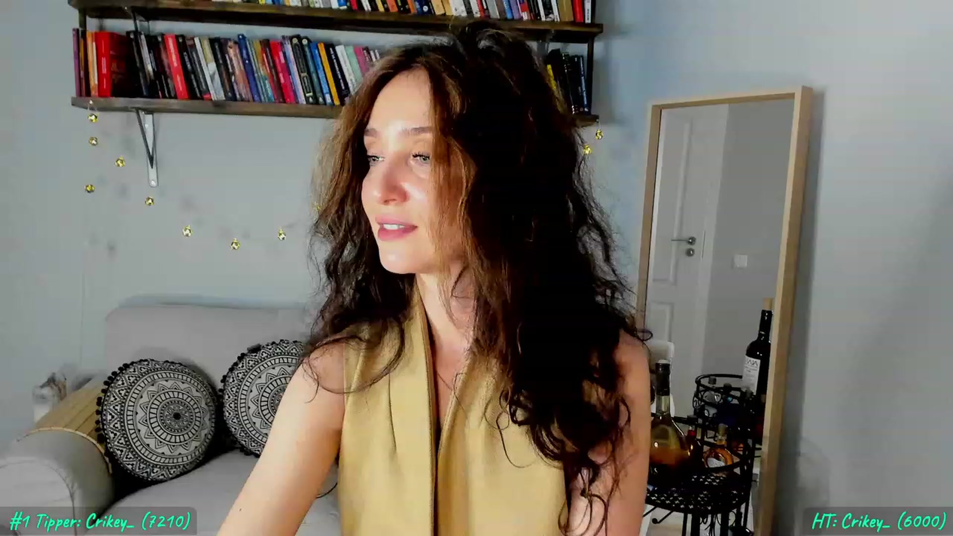 Gallery image thumbnail from FoxyLarysa's myfreecams stream on, 03/24/2023, 19:24 image 19 of 20
