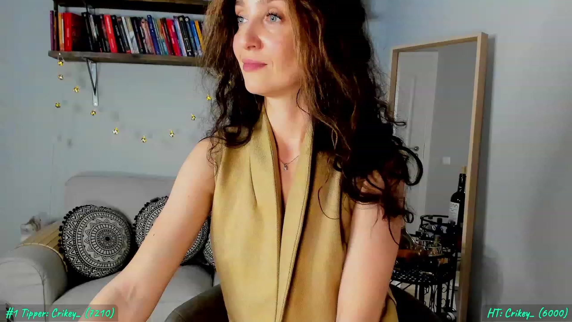 Gallery image thumbnail from FoxyLarysa's myfreecams stream on, 03/24/2023, 19:24 image 9 of 20