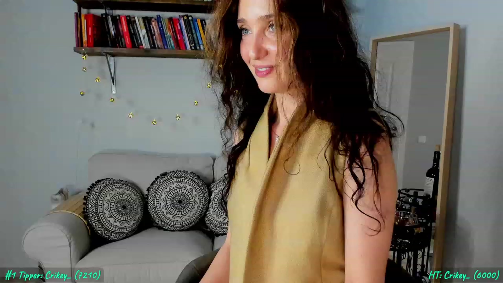 Gallery image thumbnail from FoxyLarysa's myfreecams stream on, 03/24/2023, 19:24 image 5 of 20
