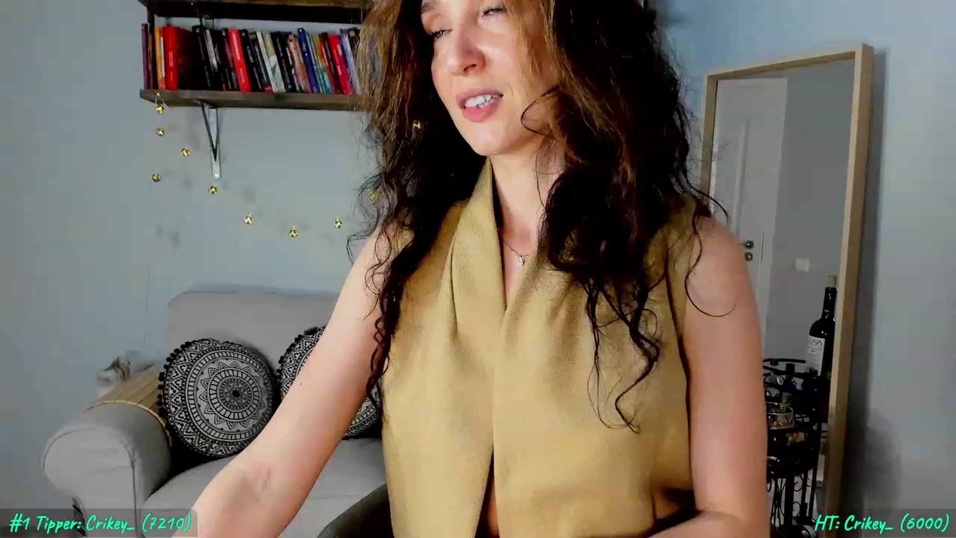 Gallery image thumbnail from FoxyLarysa's myfreecams stream on, 03/24/2023, 19:24 image 4 of 20