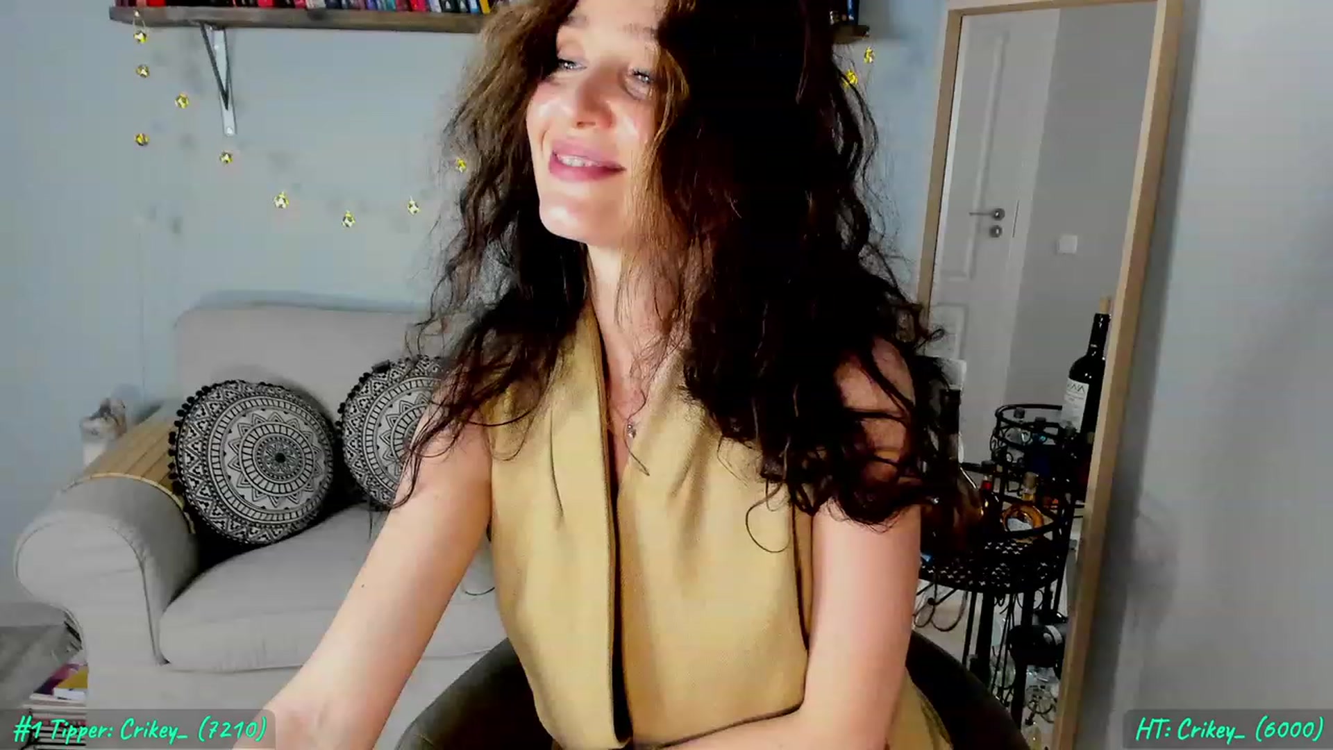 Gallery image thumbnail from FoxyLarysa's myfreecams stream on, 03/24/2023, 19:41 image 20 of 20