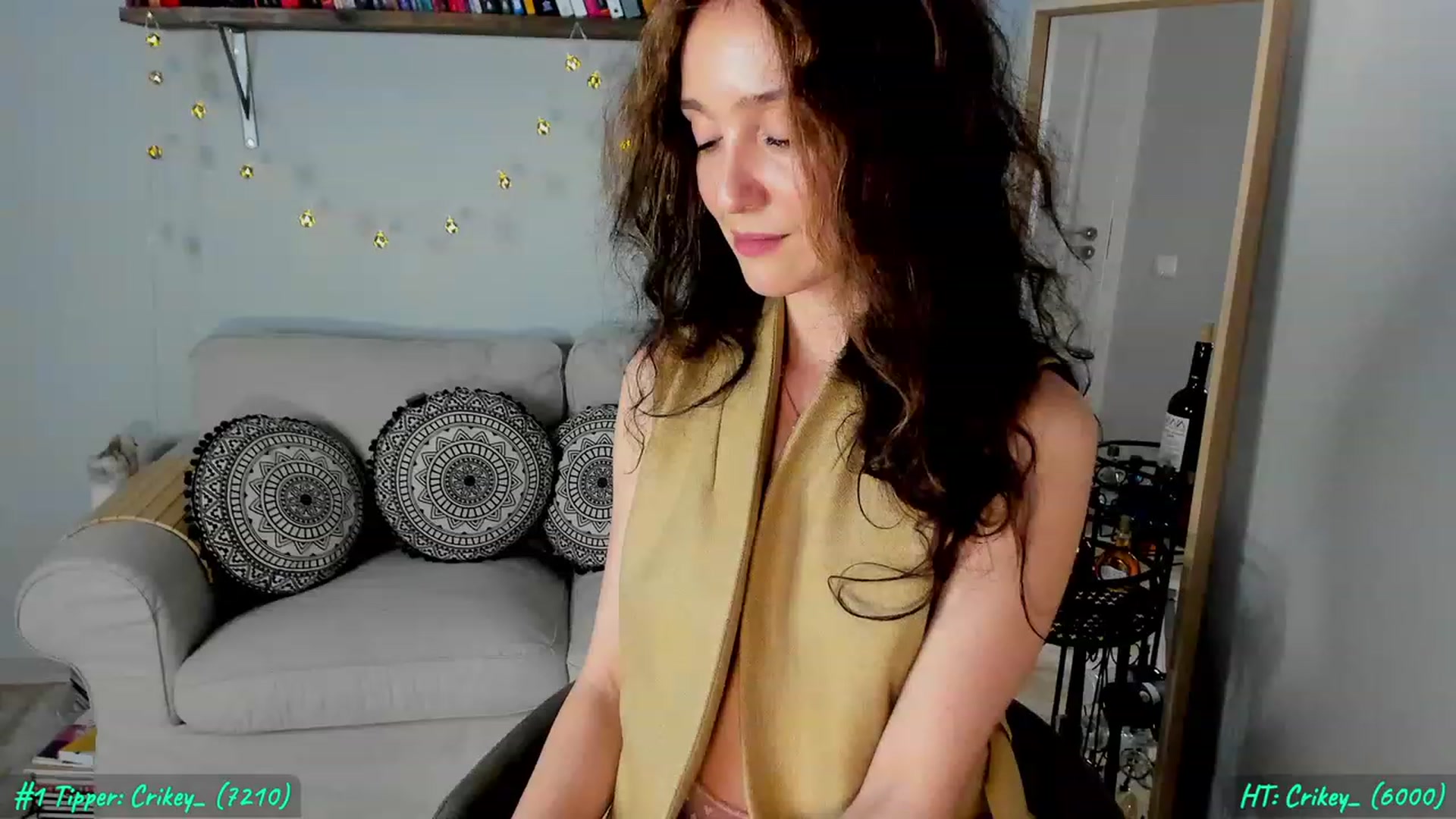 Gallery image thumbnail from FoxyLarysa's myfreecams stream on, 03/24/2023, 19:41 image 2 of 20
