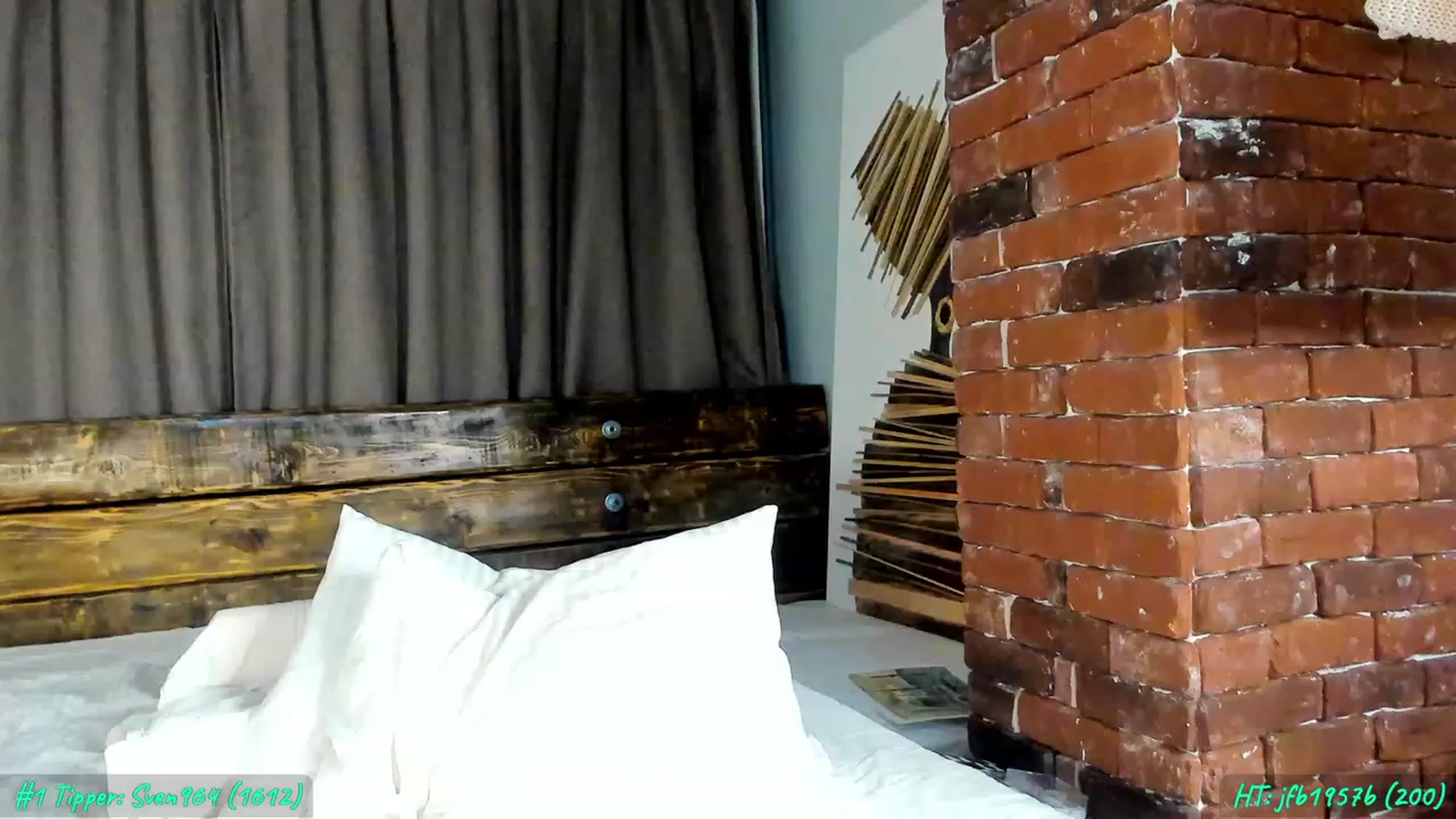 Gallery image thumbnail from FoxyLarysa's myfreecams stream on, 04/02/2023, 21:20 image 19 of 20