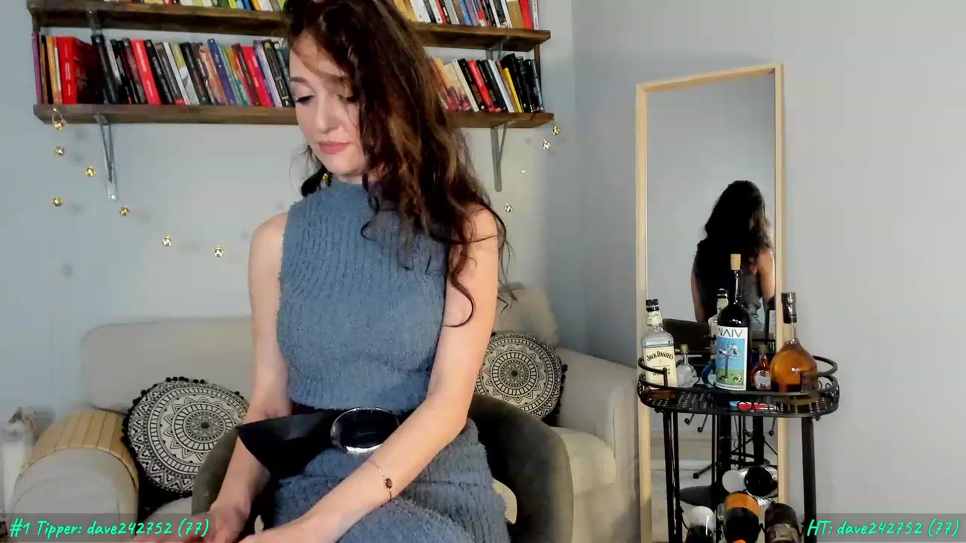 Gallery image thumbnail from FoxyLarysa's myfreecams stream on, 04/08/2023, 16:55 image 17 of 20
