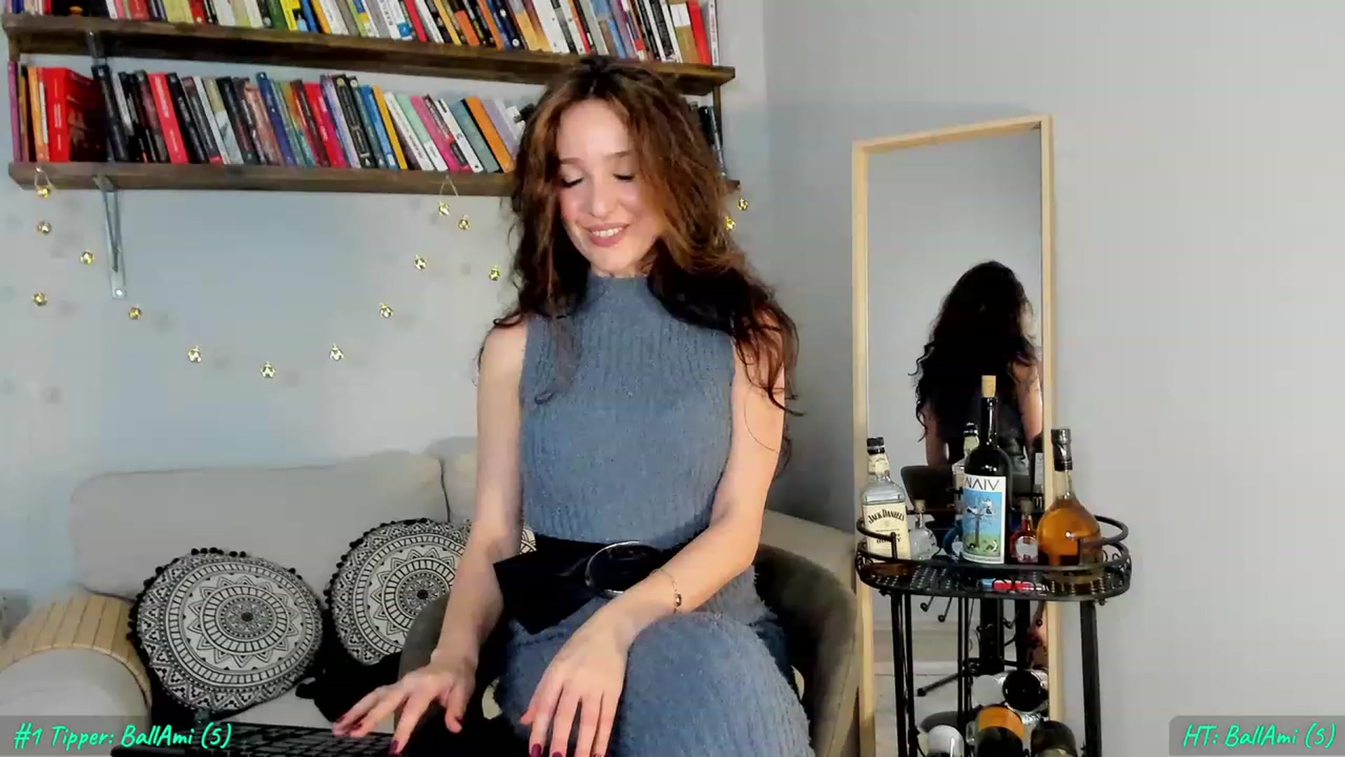 Gallery image thumbnail from FoxyLarysa's myfreecams stream on, 04/08/2023, 16:55 image 6 of 20