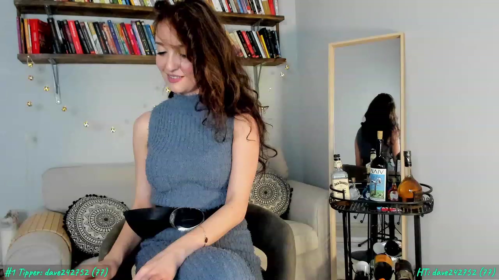 Gallery image thumbnail from FoxyLarysa's myfreecams stream on, 04/08/2023, 16:55 image 16 of 20