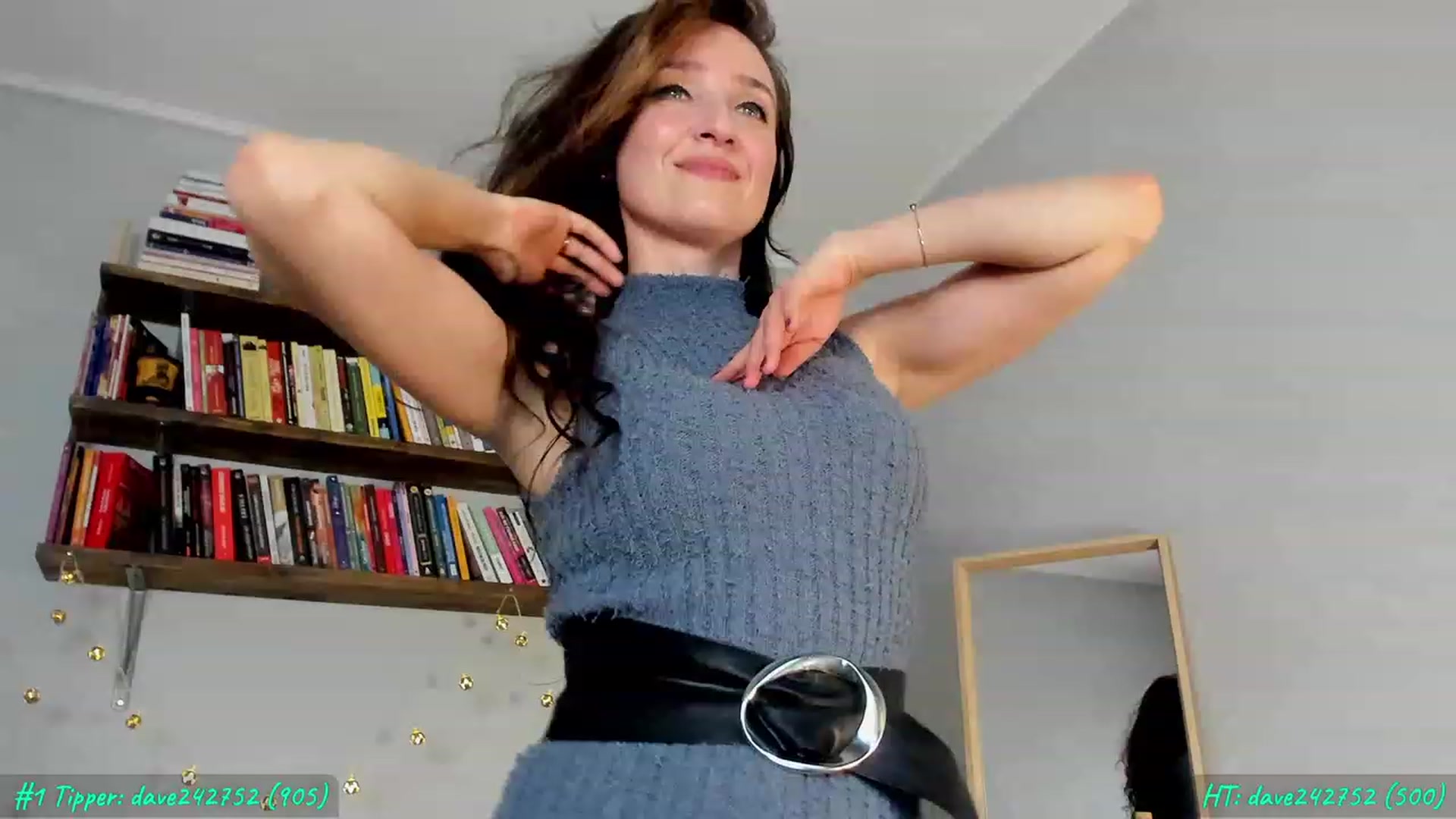 Gallery image thumbnail from FoxyLarysa's myfreecams stream on, 04/08/2023, 21:19 image 6 of 20