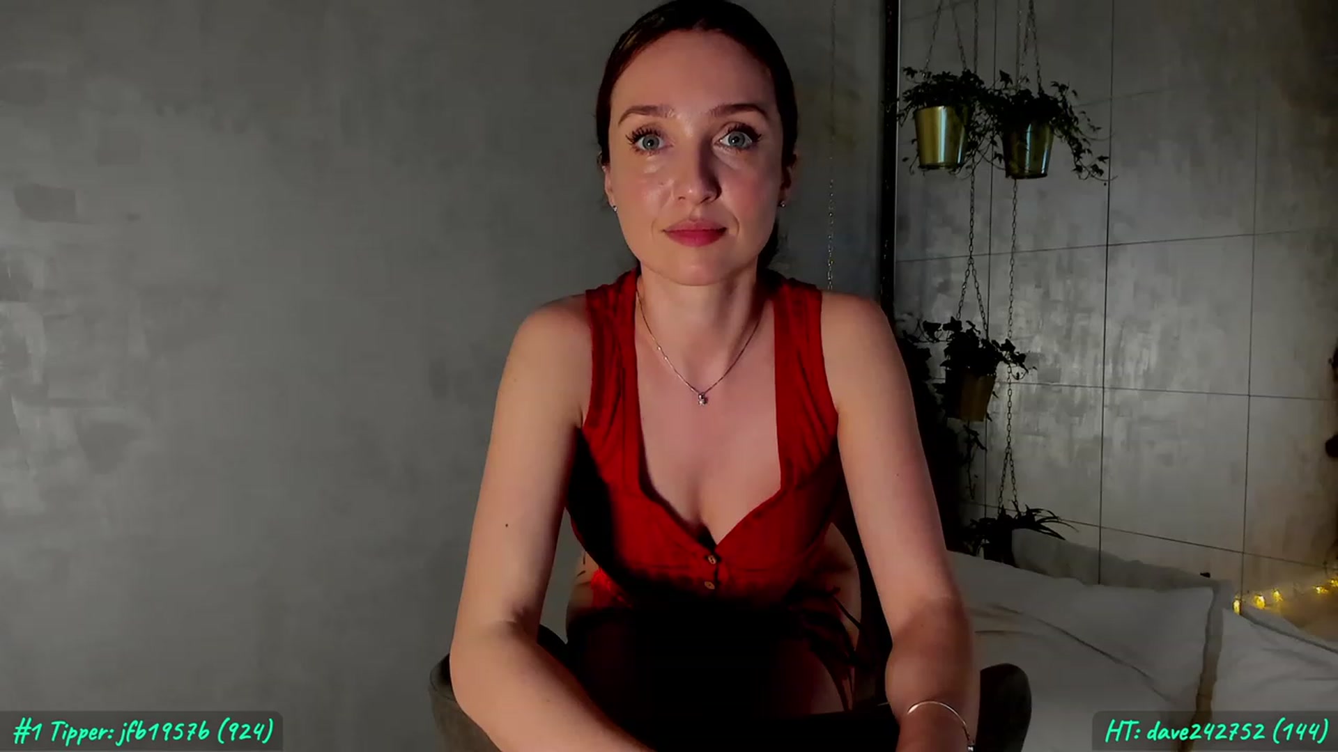 Gallery image thumbnail from FoxyLarysa's myfreecams stream on, 05/10/2023, 24:28 image 15 of 20