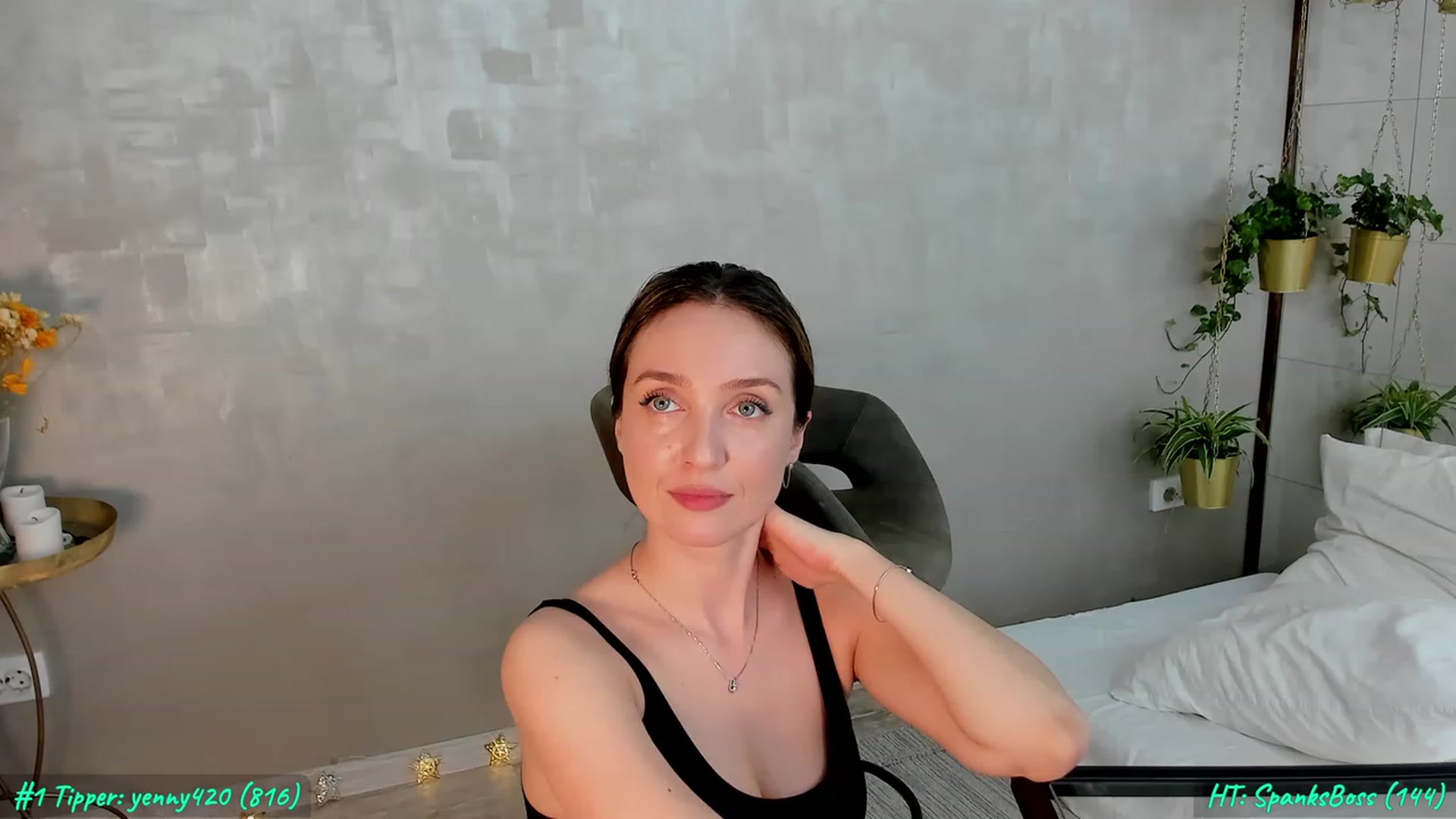 Gallery image thumbnail from FoxyLarysa's myfreecams stream on, 05/11/2023, 21:09 image 17 of 20