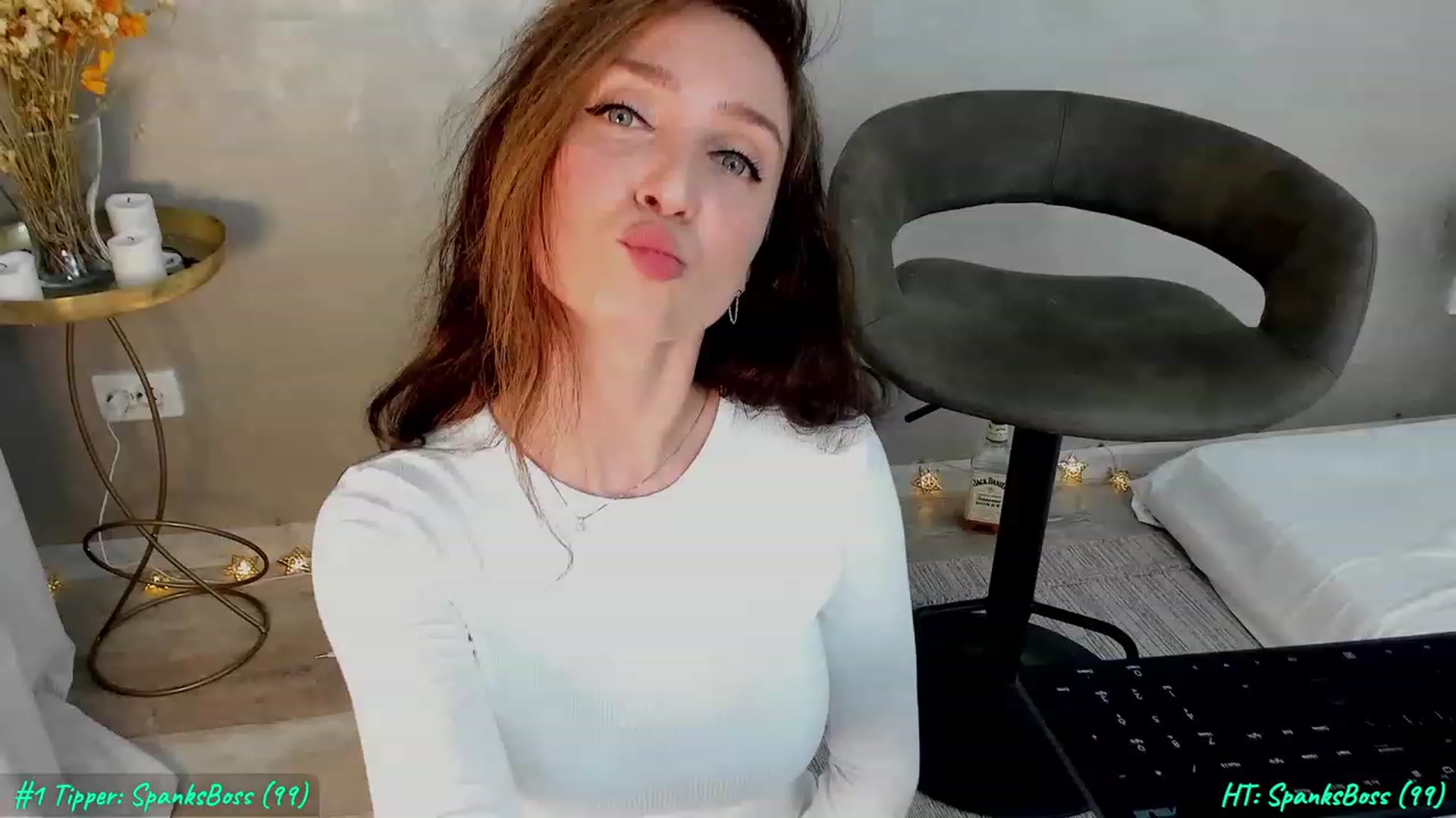 Gallery image thumbnail from FoxyLarysa's myfreecams stream on, 05/12/2023, 22:52 image 11 of 20