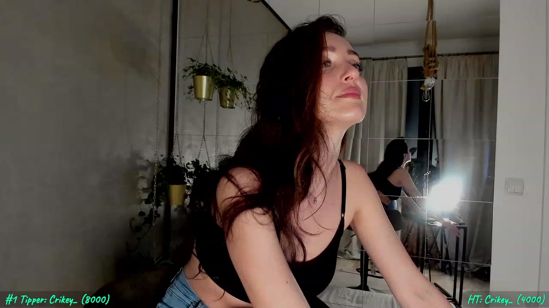 Gallery image thumbnail from FoxyLarysa's myfreecams stream on, 05/13/2023, 22:16 image 13 of 20