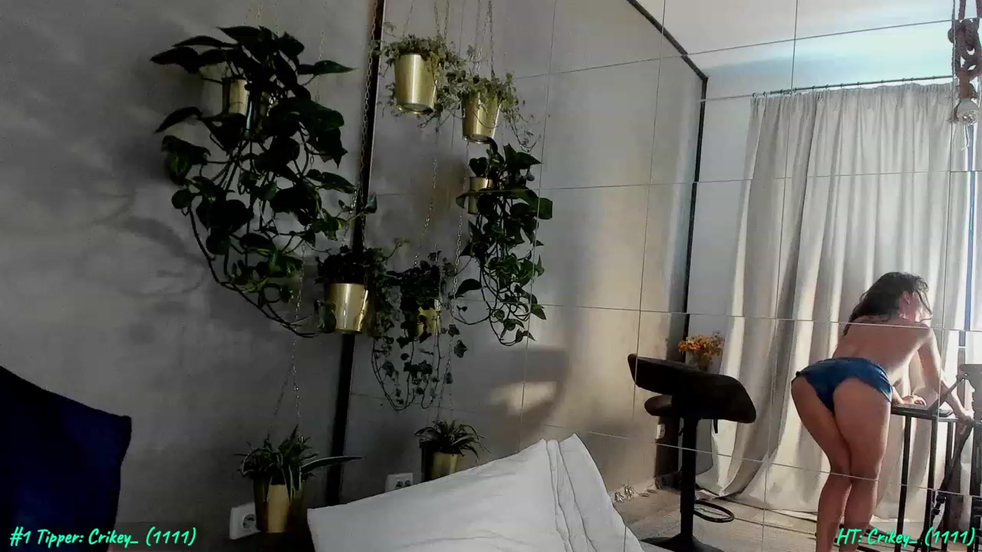 Gallery image thumbnail from FoxyLarysa's myfreecams stream on, 06/23/2023, 08:48 image 11 of 20