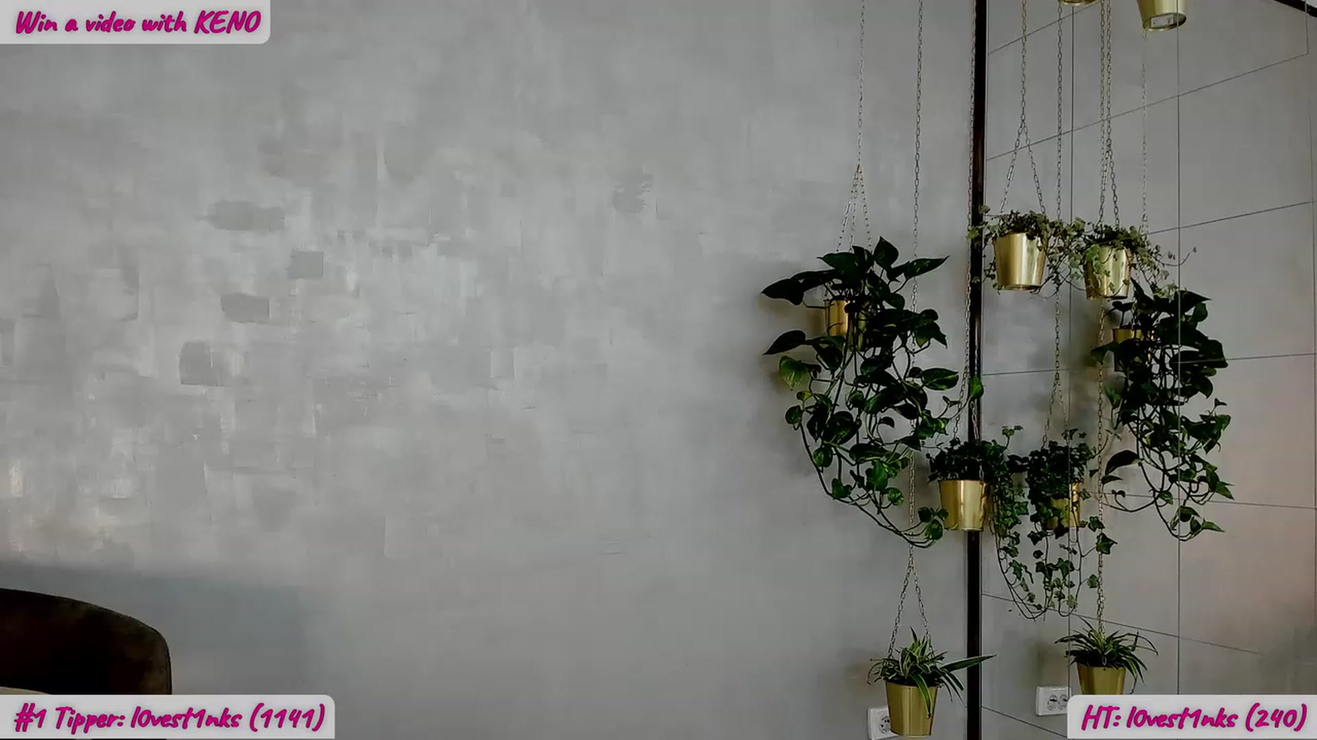 Gallery image thumbnail from FoxyLarysa's myfreecams stream on, 06/26/2023, 04:27 image 17 of 20