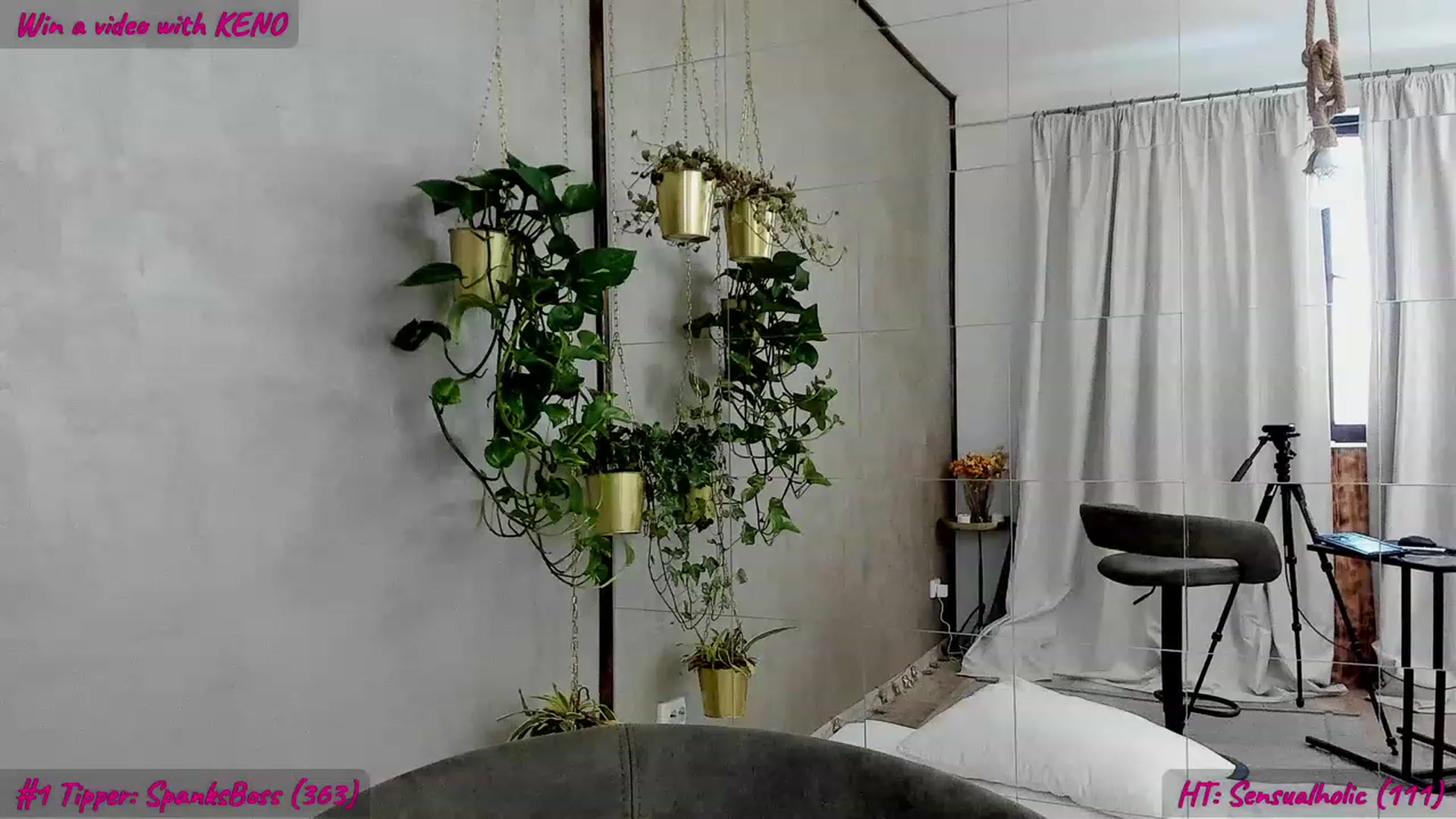 Gallery image thumbnail from FoxyLarysa's myfreecams stream on, 07/04/2023, 06:11 image 11 of 20