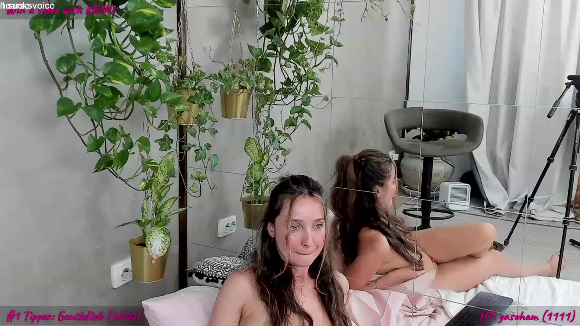 Gallery image thumbnail from FoxyLarysa's myfreecams stream on, 07/28/2023, 13:14 image 8 of 20