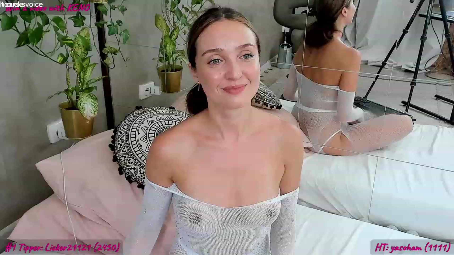 Gallery image thumbnail from FoxyLarysa's myfreecams stream on, 07/29/2023, 13:08 image 1 of 20