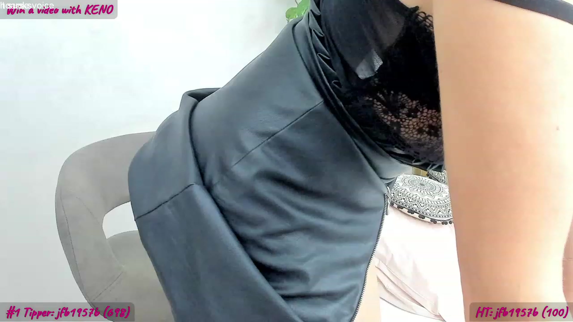 Gallery image thumbnail from FoxyLarysa's myfreecams stream on, 07/31/2023, 17:00 image 15 of 20