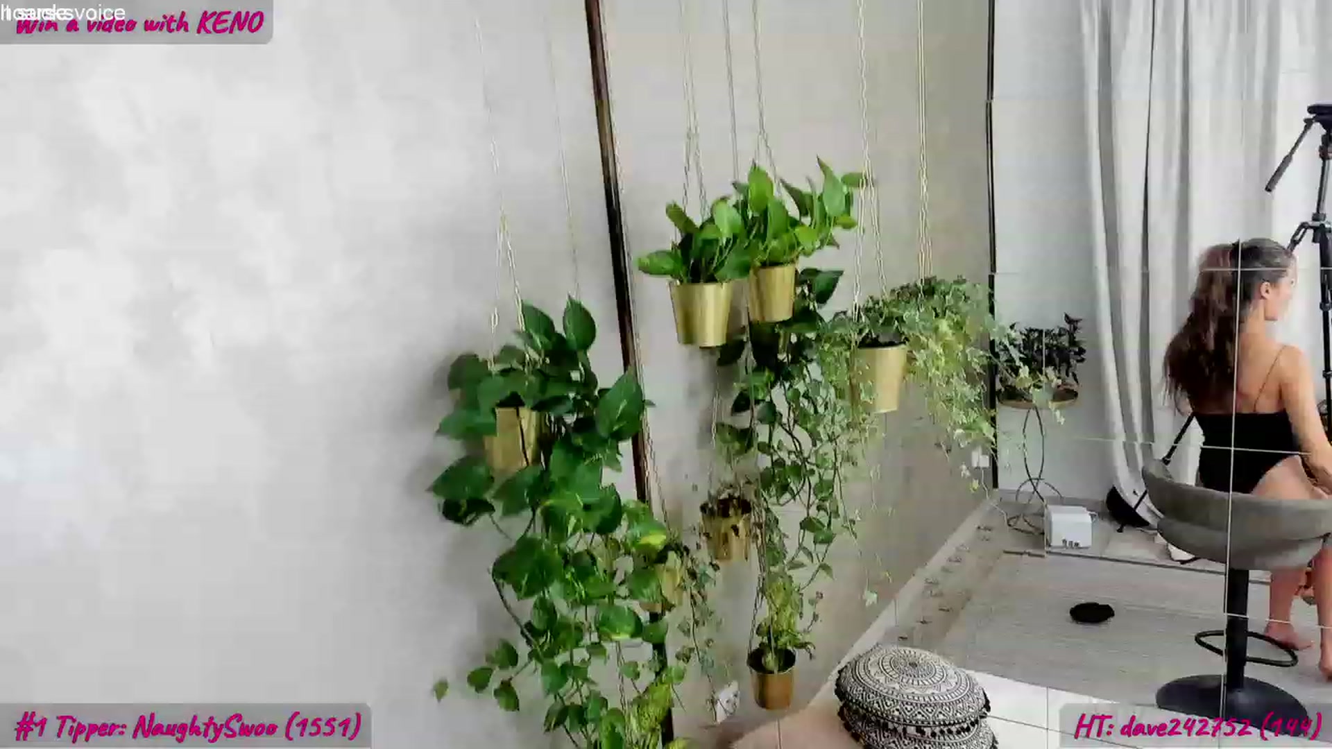 Gallery image thumbnail from FoxyLarysa's myfreecams stream on, 08/13/2023, 23:11 image 19 of 20
