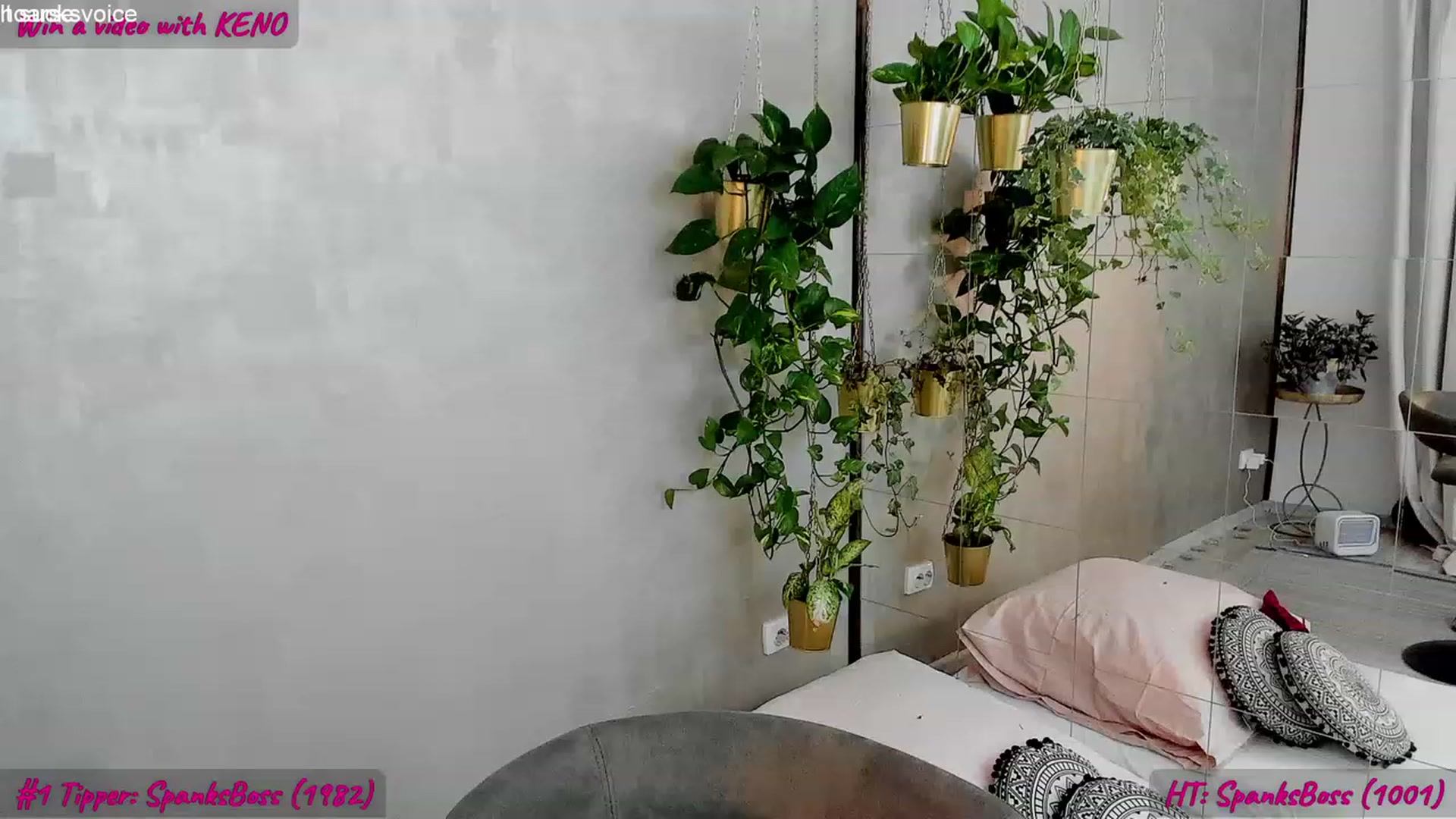 Gallery image thumbnail from FoxyLarysa's myfreecams stream on, 08/18/2023, 24:59 image 9 of 20