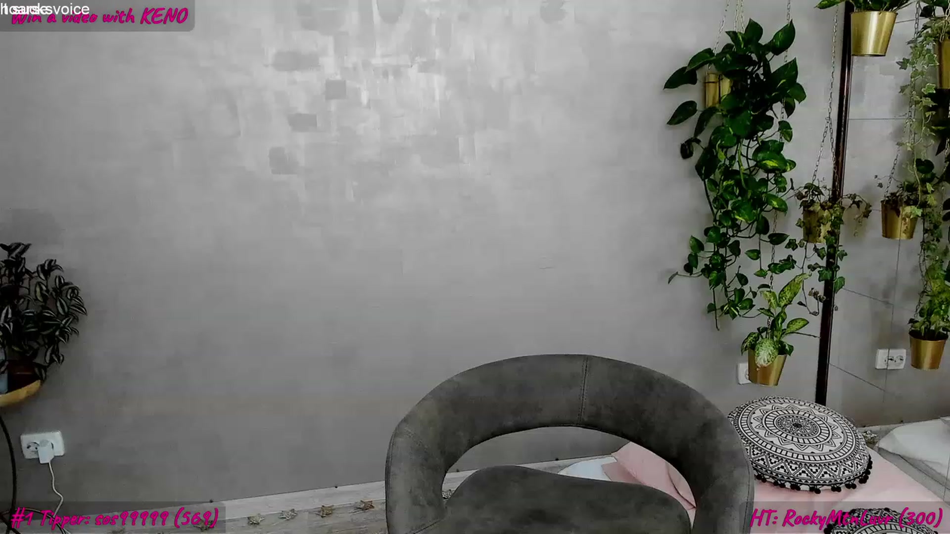 Gallery image thumbnail from FoxyLarysa's myfreecams stream on, 08/23/2023, 24:05 image 2 of 20