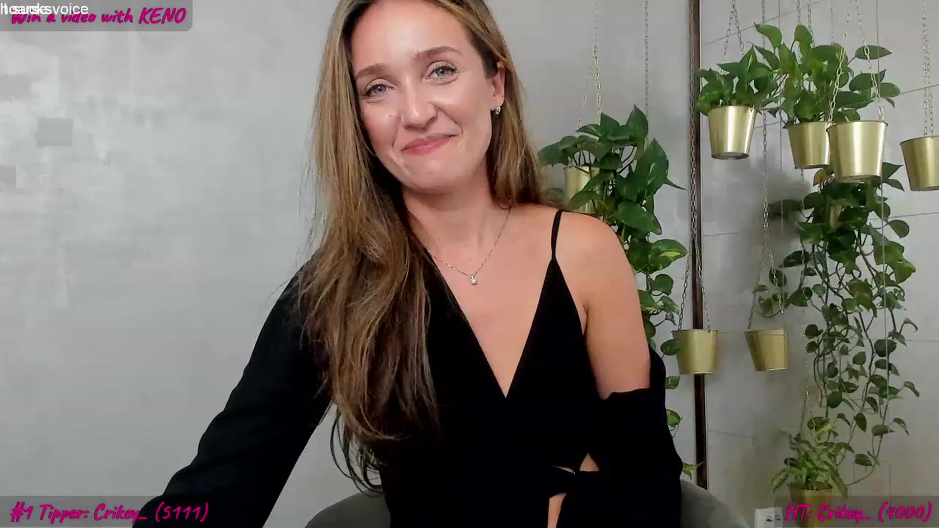 Gallery image thumbnail from FoxyLarysa's myfreecams stream on, 10/12/2023, 01:33 image 7 of 20