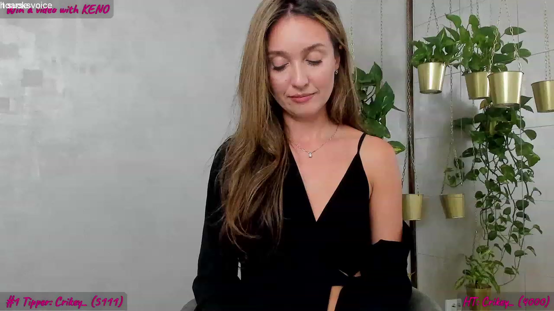Gallery image thumbnail from FoxyLarysa's myfreecams stream on, 10/12/2023, 01:33 image 8 of 20