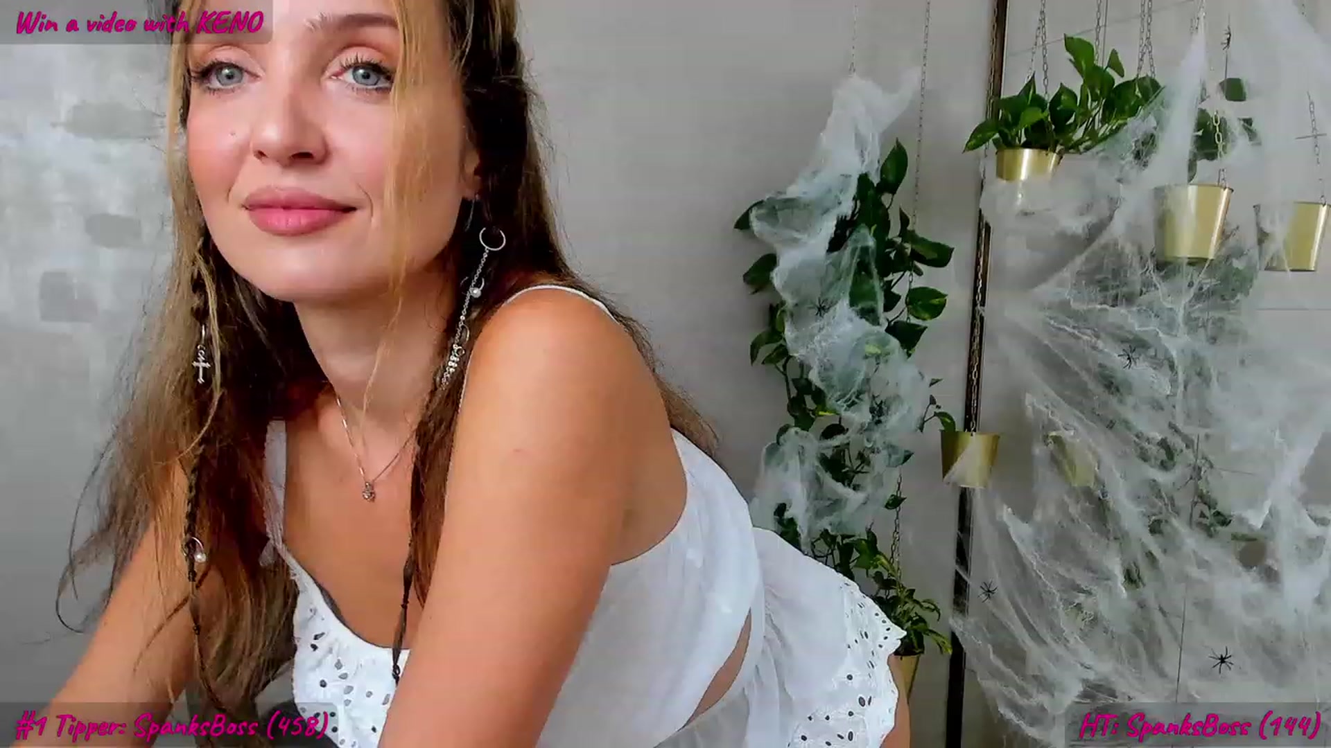 Gallery image thumbnail from FoxyLarysa's myfreecams stream on, 10/27/2023, 19:57 image 13 of 20